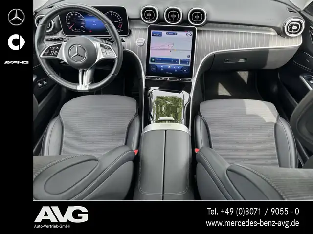 Mercedes-Benz C-Class view 9