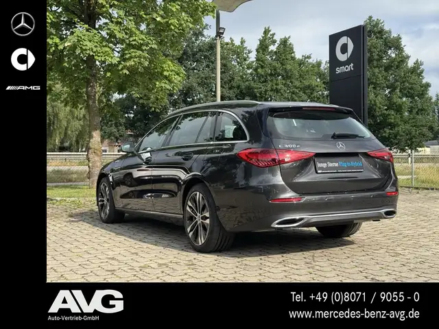 Mercedes-Benz C-Class view 6