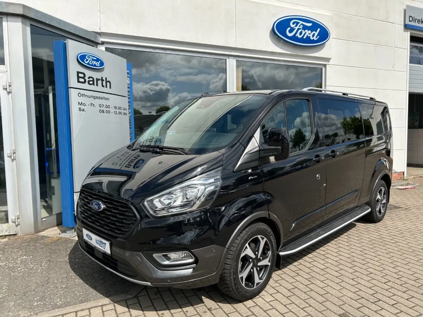 Ford Tourneo Custom 2.0 TDCi L2 Active ACC  8-Sitzer Zwart - 2