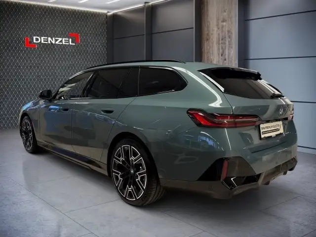 BMW 530 e xDrive Touring G61 XB1 Ansicht 3