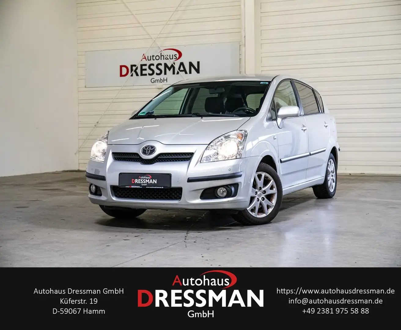 Toyota Corolla Verso Team 7 SITZER AHK TEMPOMAT KLIMA Silber - 1