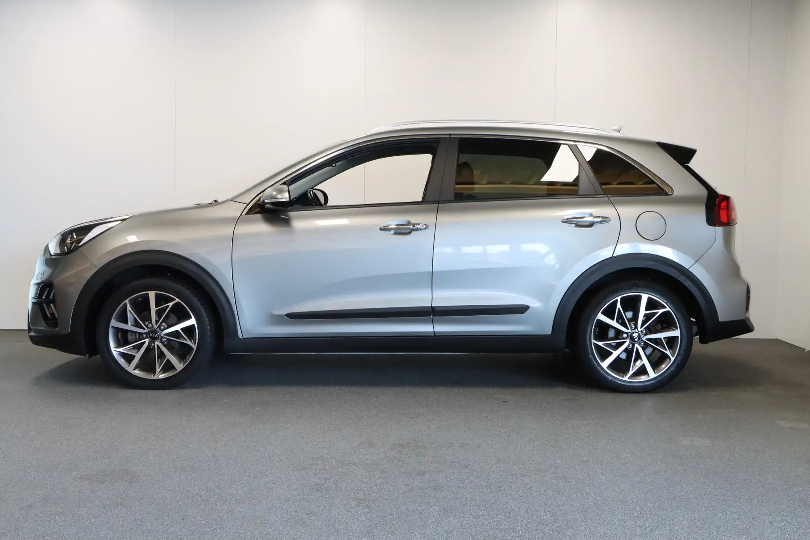 Kia Niro 1.6 GDi Hybrid DynamicPlusLine Trekhaak Gris - 2