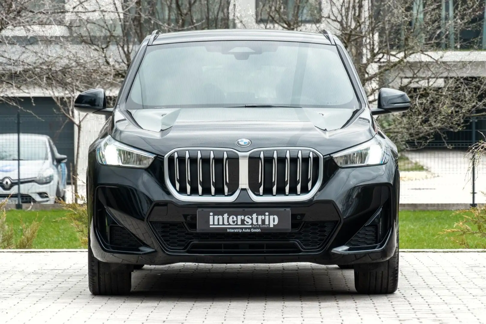BMW X1 18d M SPORT.M FAHRWERK.PARK.ASS.2 STÜCK Schwarz - 2