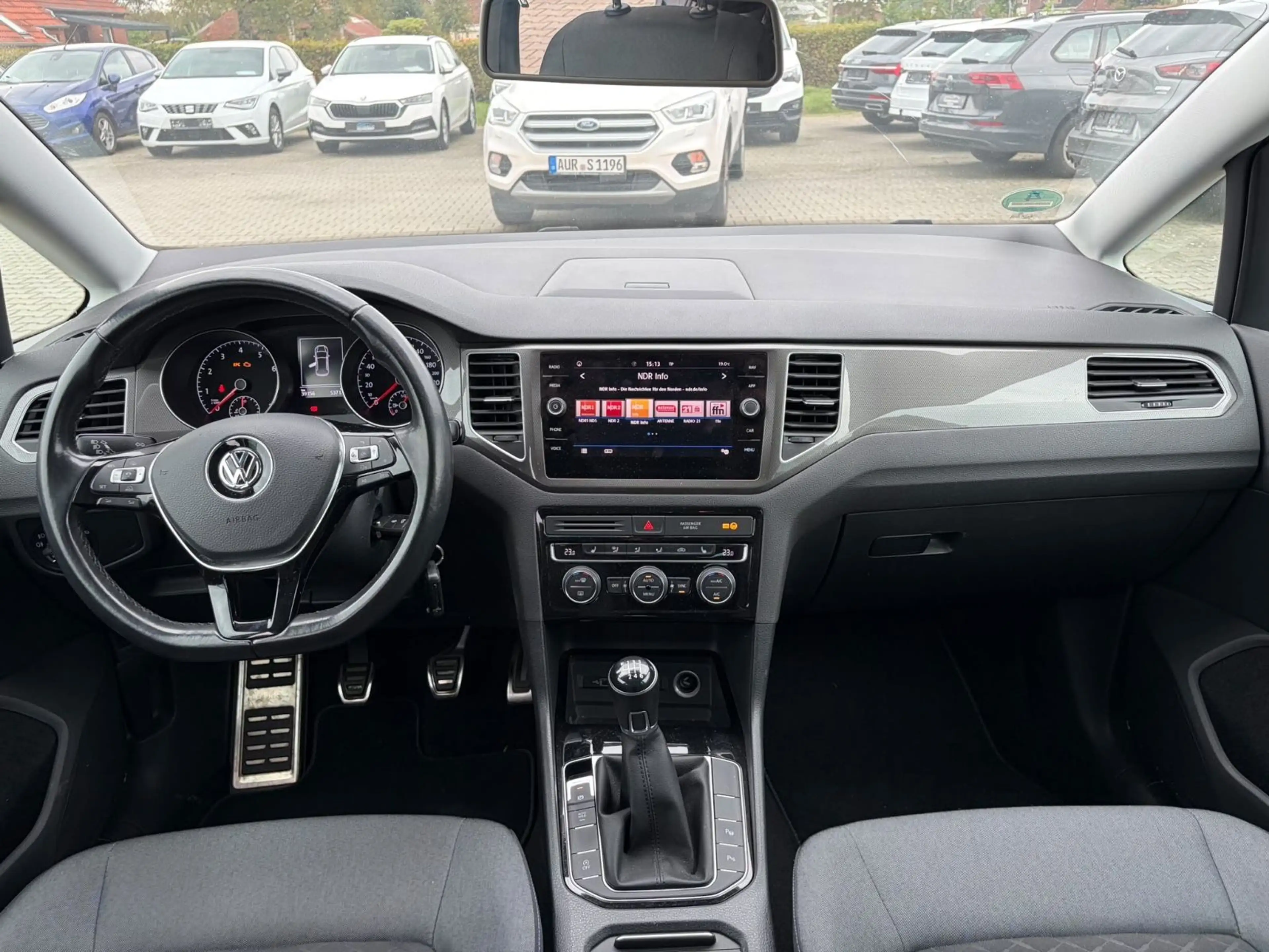 Volkswagen Golf Sportsvan VII Join — photo 12