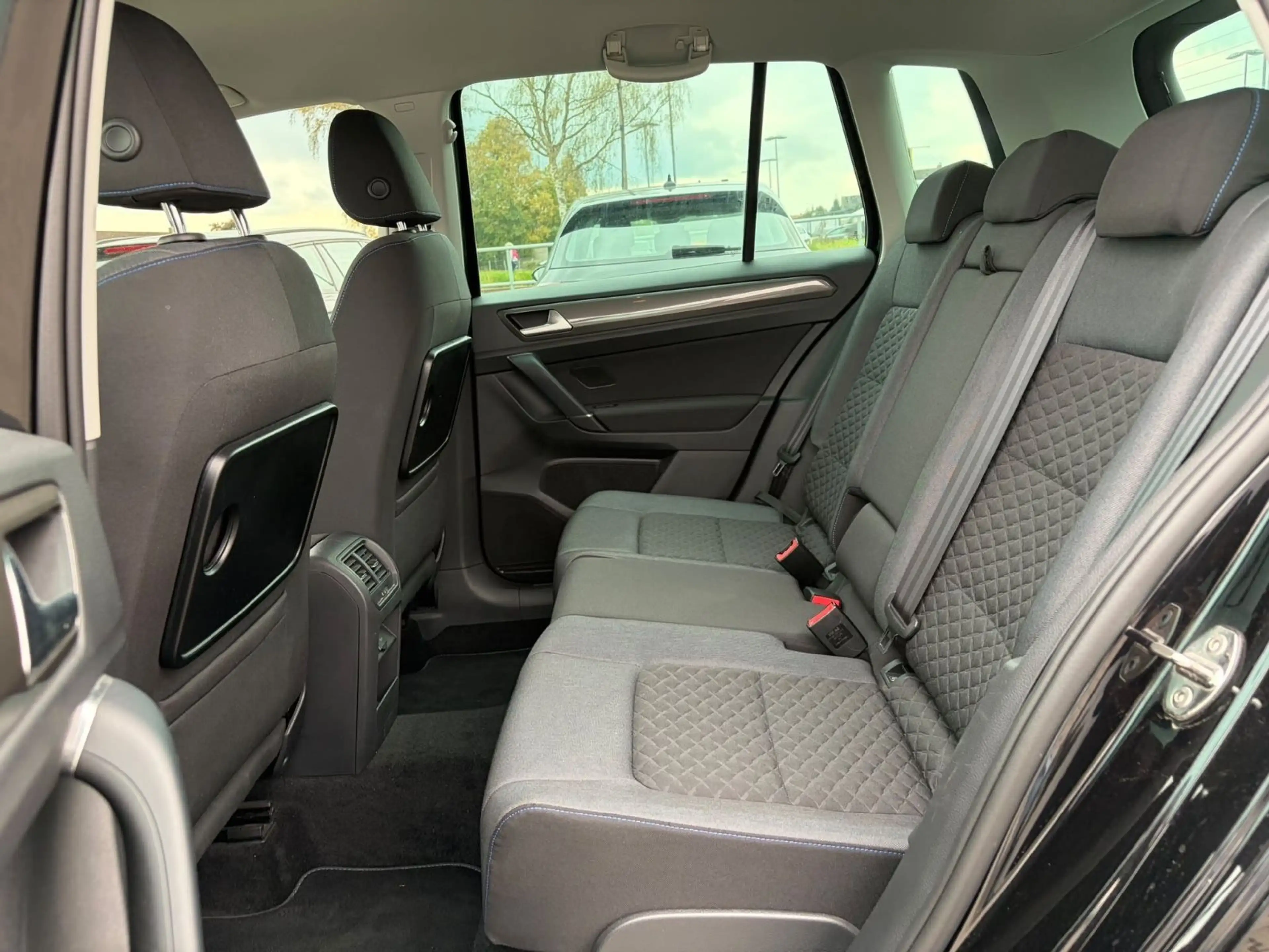 Volkswagen Golf Sportsvan VII Join — photo 16