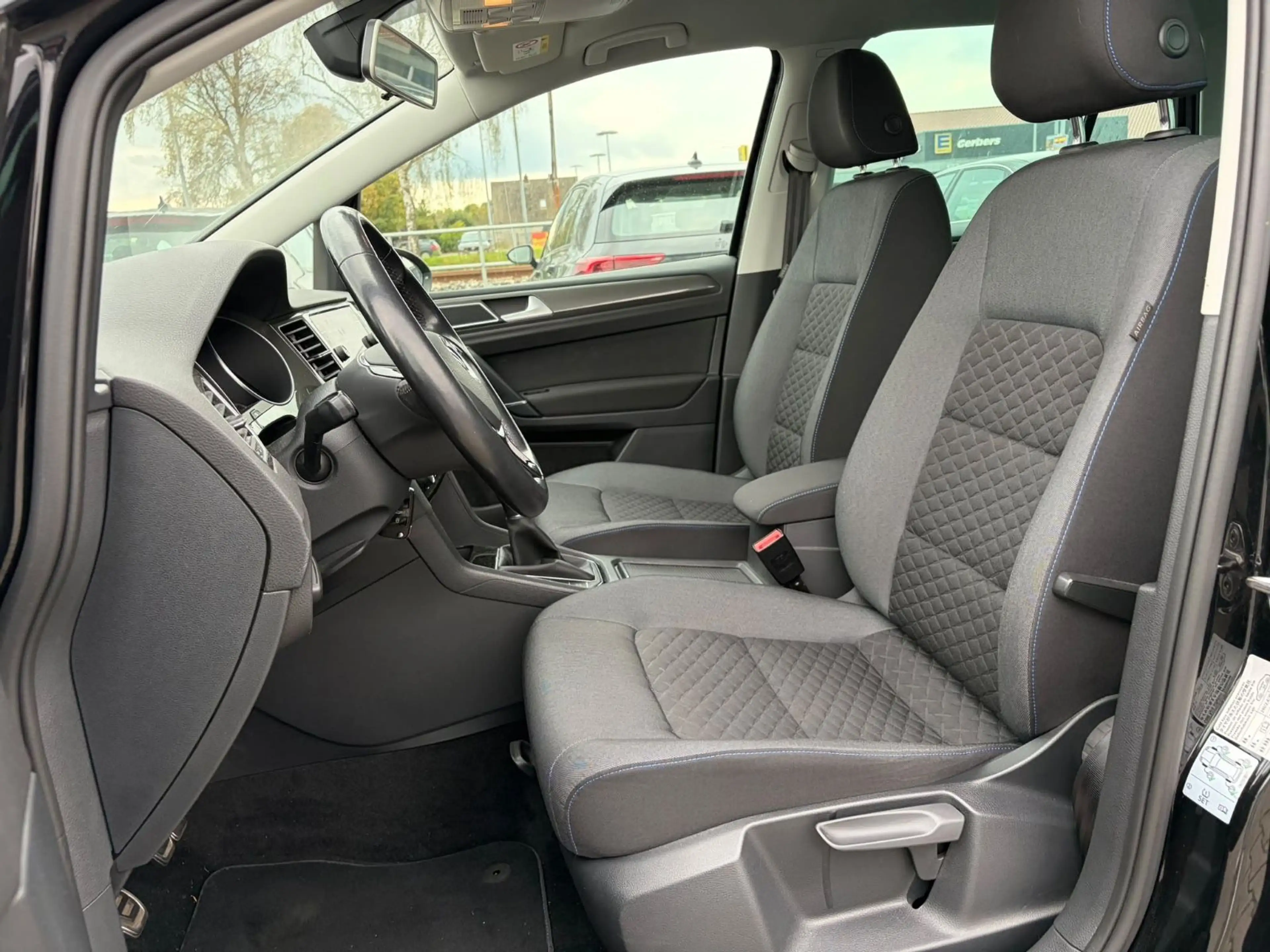 Volkswagen Golf Sportsvan VII Join — photo 10