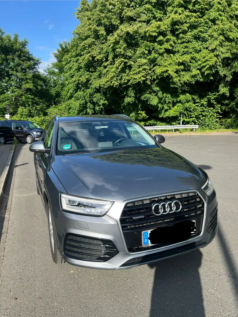 Audi Q3 sline basis quattro Grau - 1