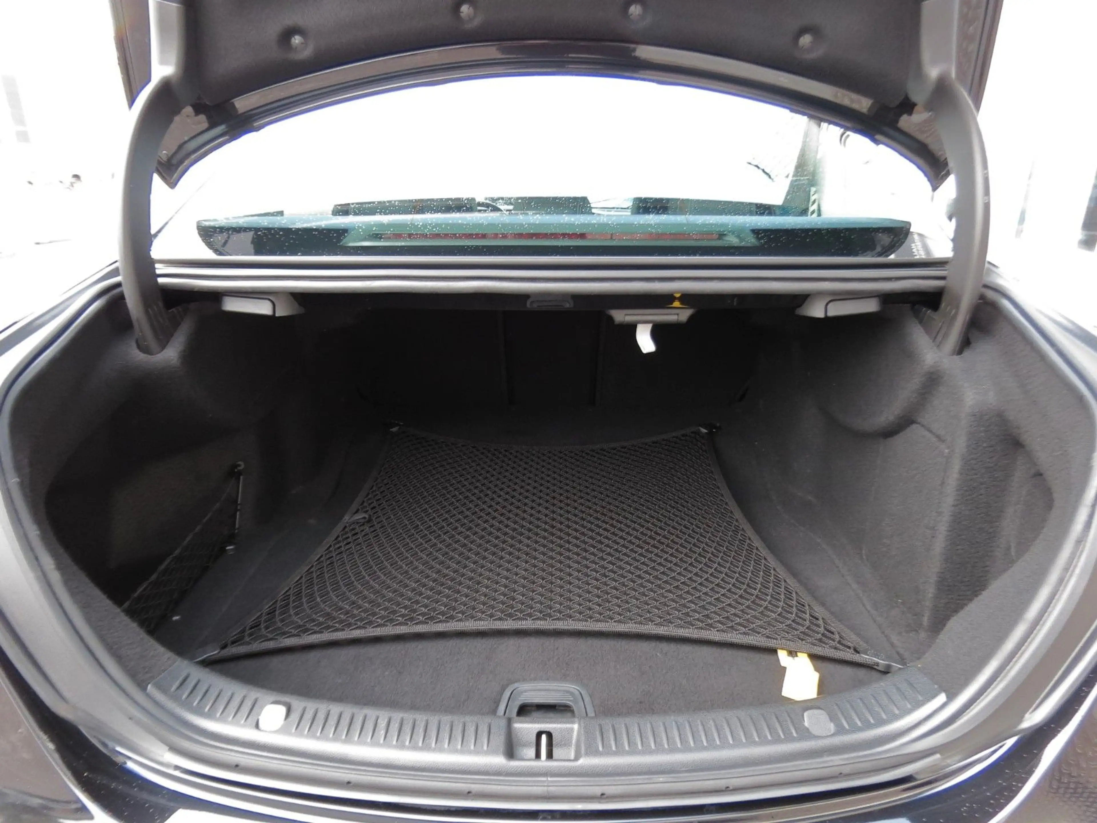 Mercedes-Benz E 220 d Limousine HUD STDHZG NAVI LED TEILLEDER — photo 12