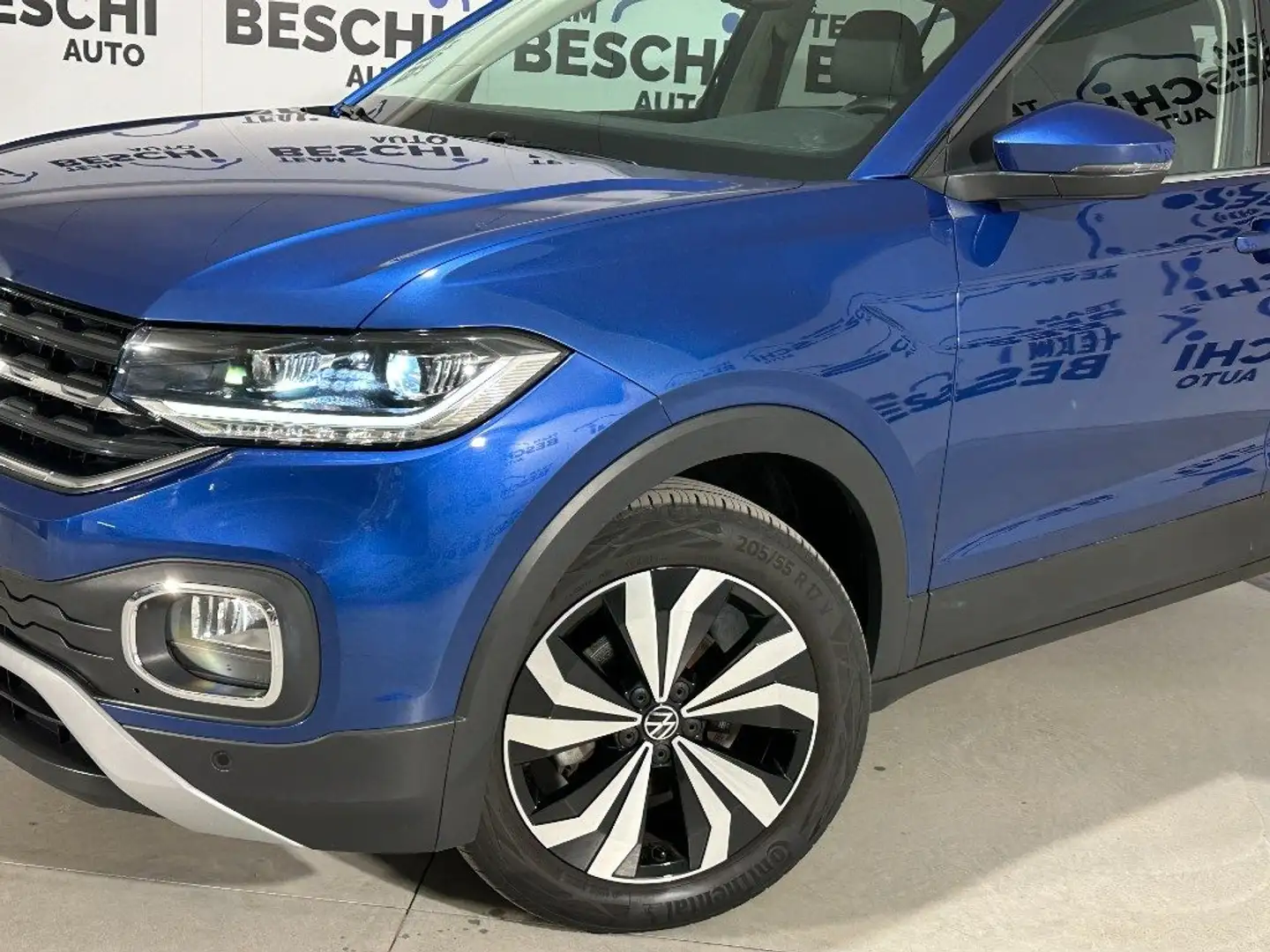 Volkswagen T-Cross 1.0 TSI 110 CV DSG Style plava - 2