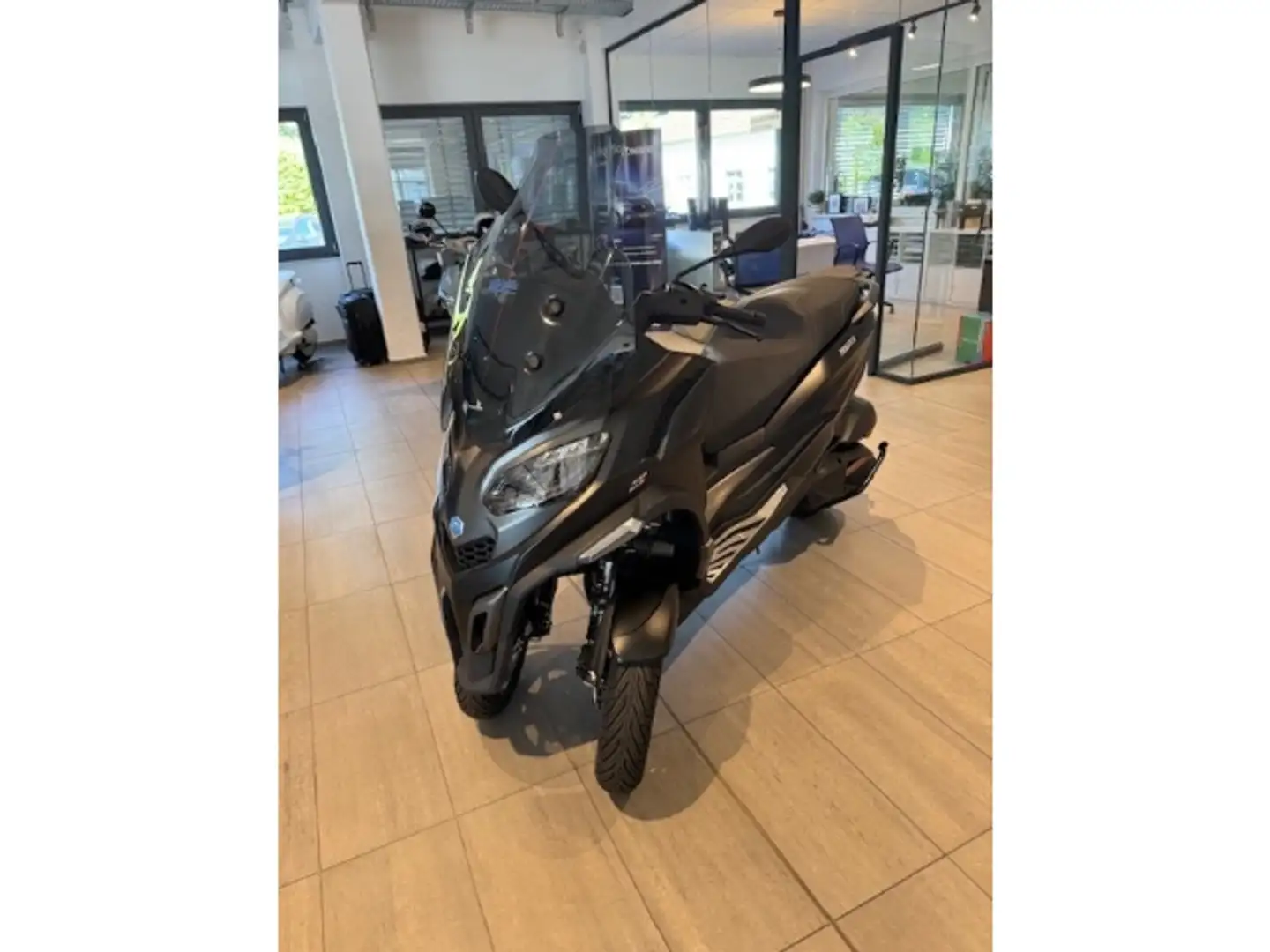 Piaggio MP3 500 HPE Exclusive  ABS ASR Piaggio Multimedia Plattfor Schwarz - 1