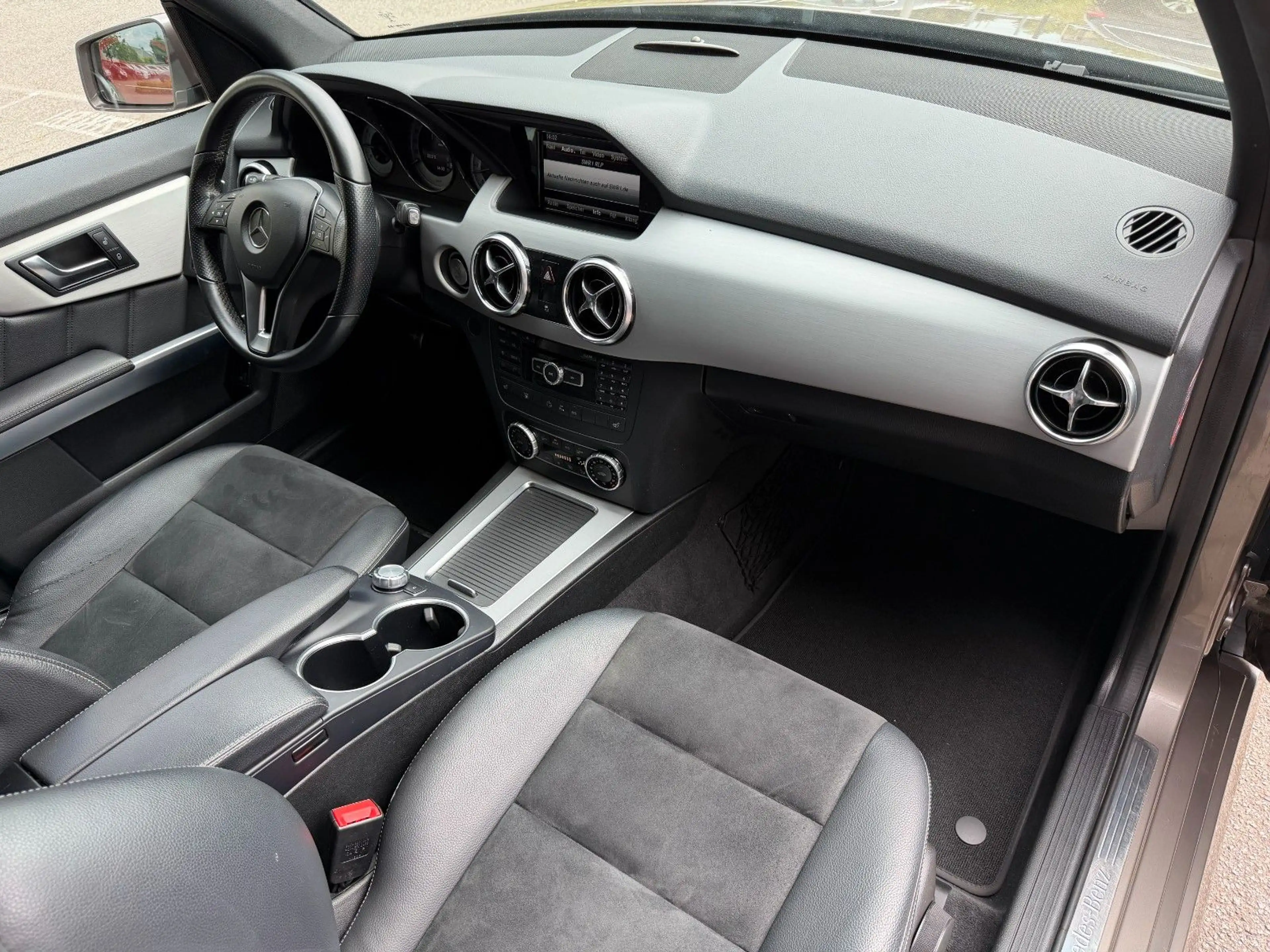 Mercedes-Benz GLK 350 CDI 4Matic/AMG/Navi/Panorama/360°/2.Hand — photo 10