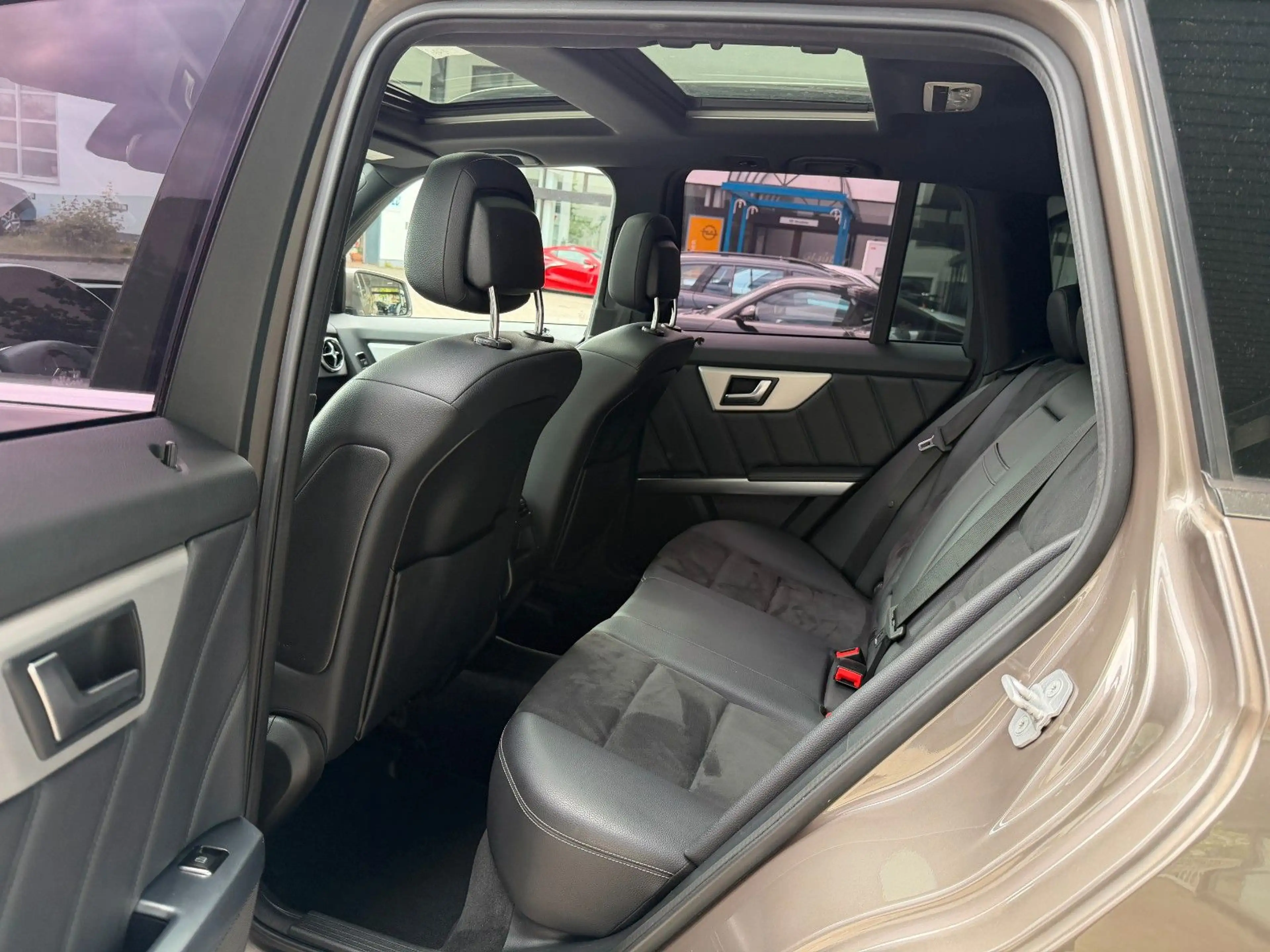 Mercedes-Benz GLK 350 CDI 4Matic/AMG/Navi/Panorama/360°/2.Hand — photo 13