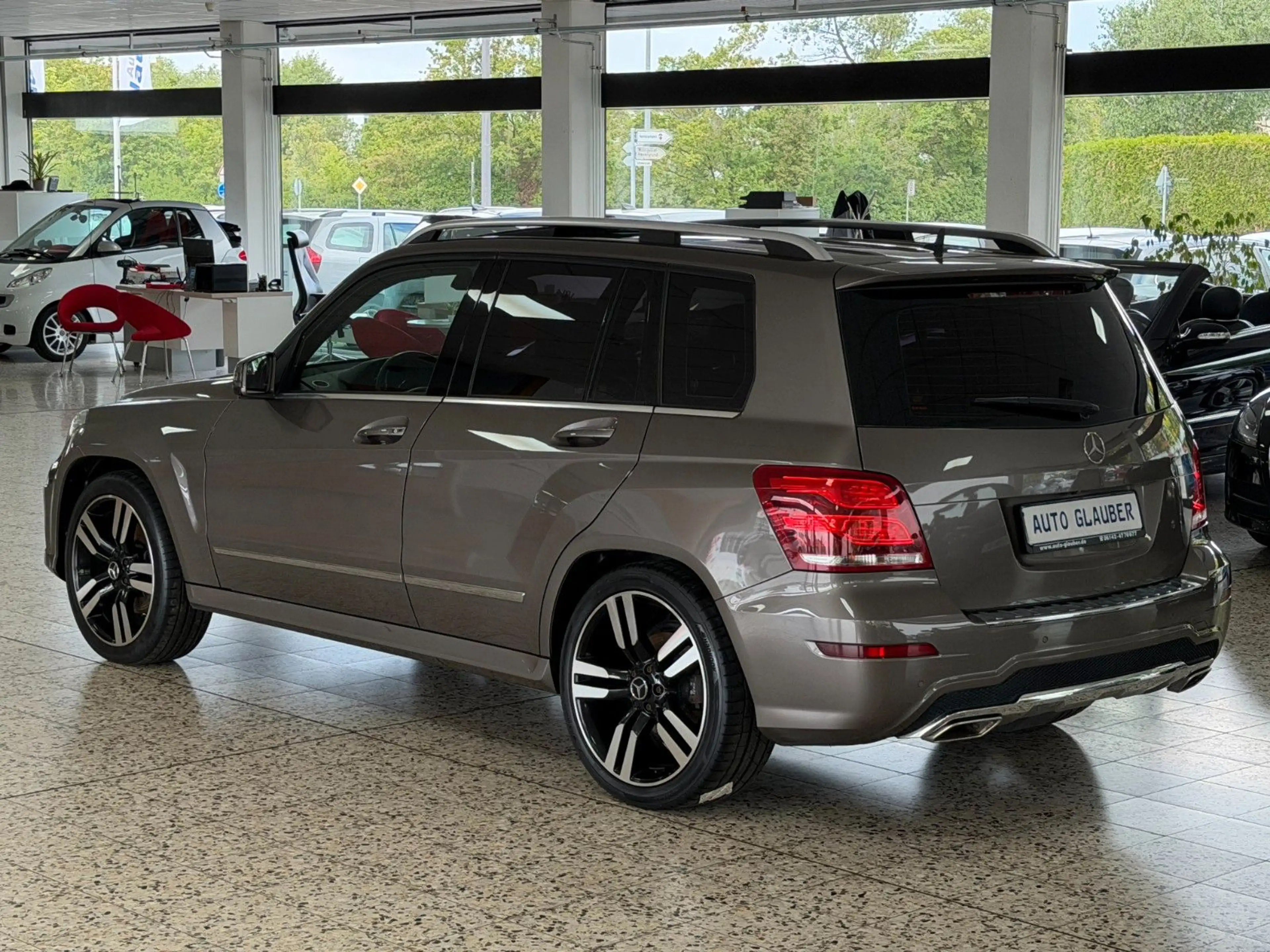Mercedes-Benz GLK 350 CDI 4Matic/AMG/Navi/Panorama/360°/2.Hand — photo 2