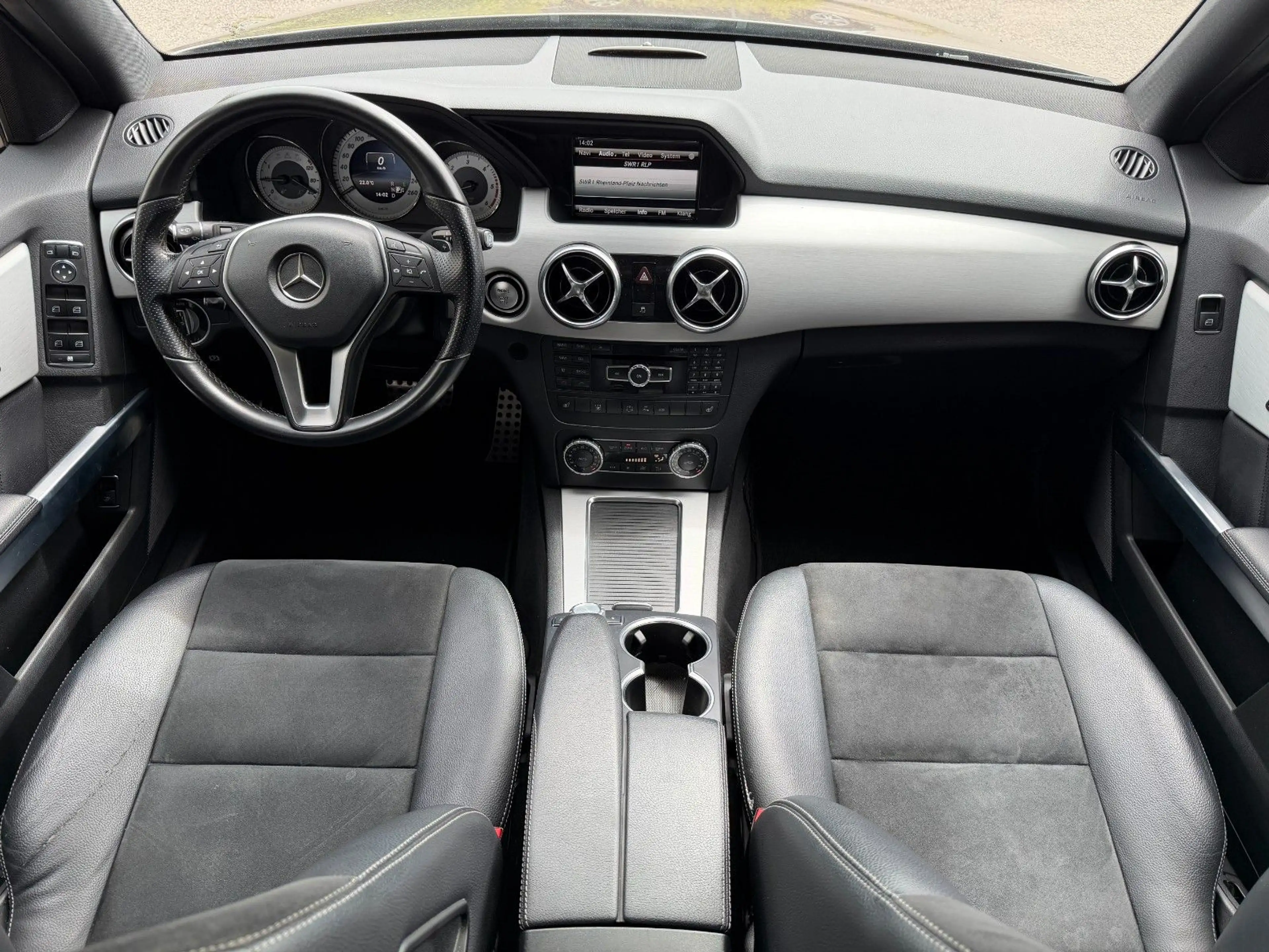 Mercedes-Benz GLK 350 CDI 4Matic/AMG/Navi/Panorama/360°/2.Hand — photo 9