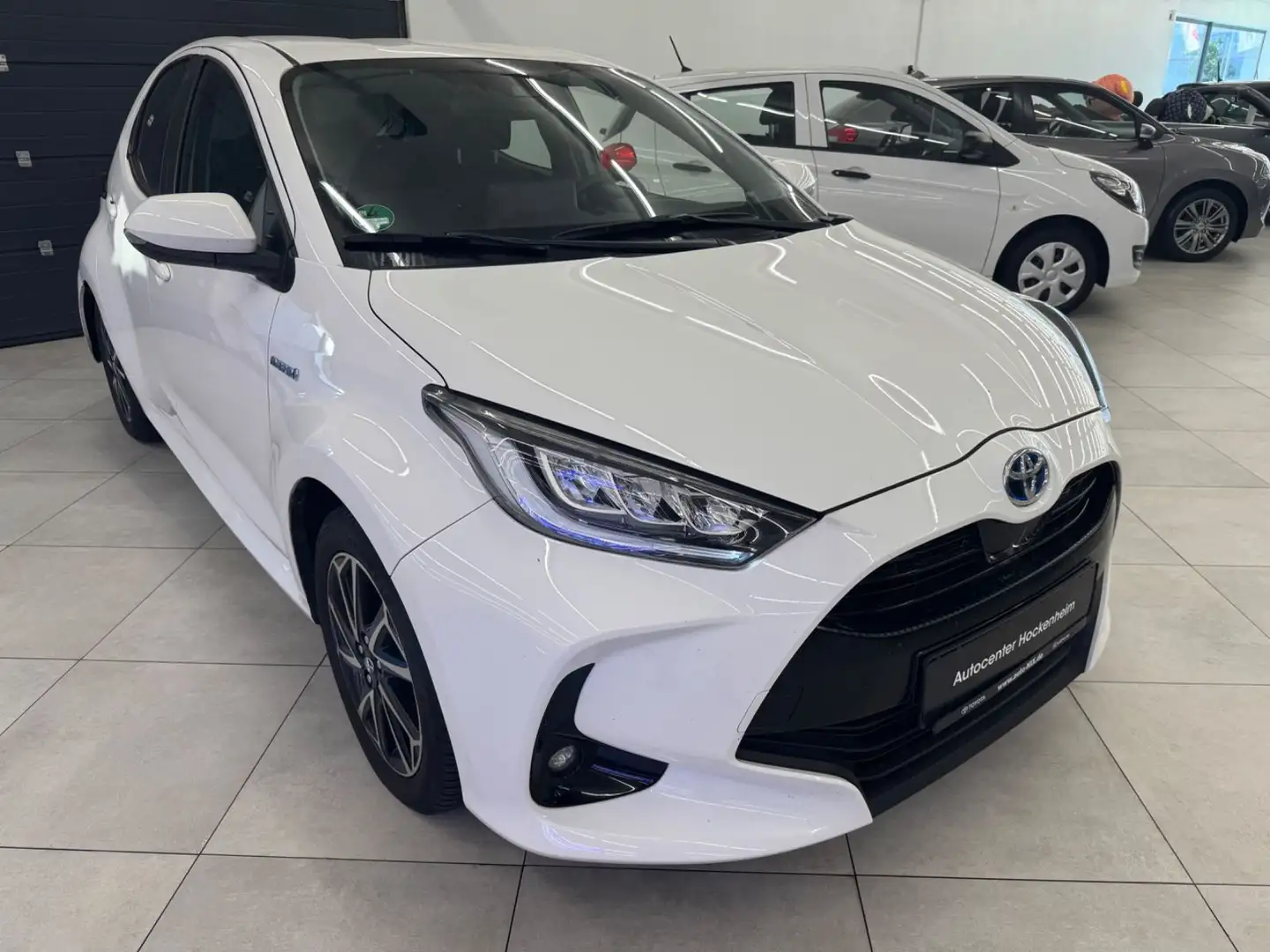 Toyota Yaris Hybrid Team Deutschland Blanc - 1