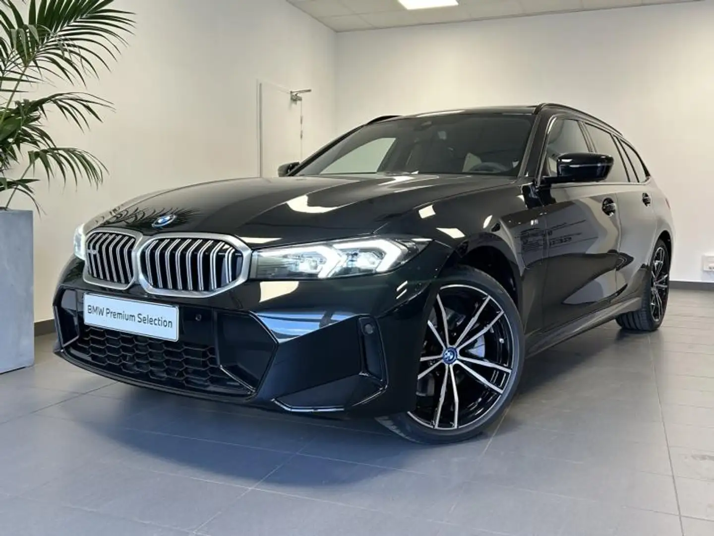 BMW 320 320eA xDrive 204ch M Sport Noir - 1