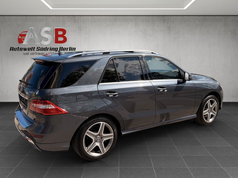 Mercedes-Benz ML 350 CDI*AMG Line*Distronic*Leder*Comand*SD — photo 12