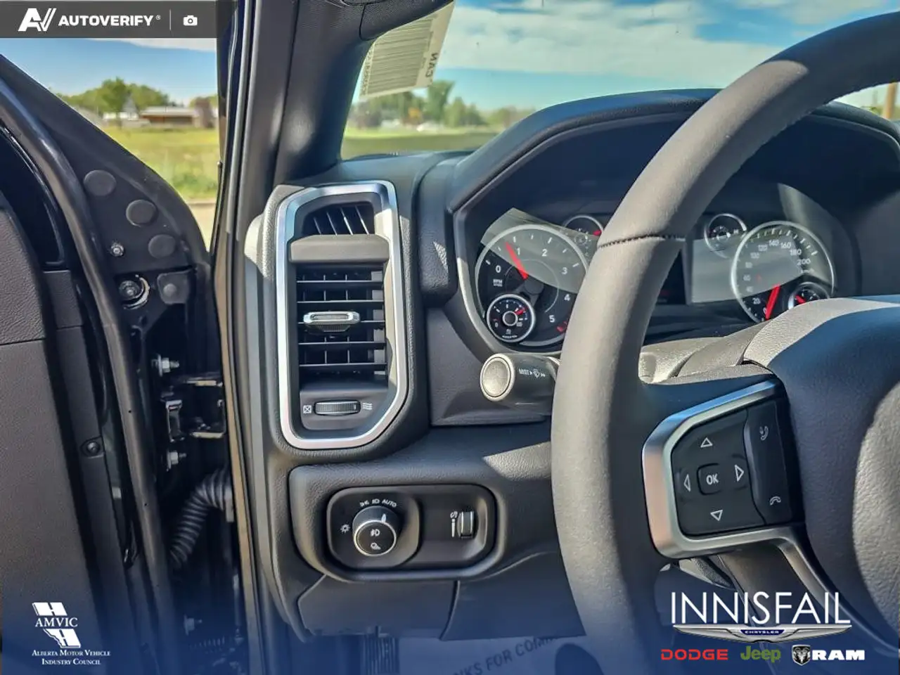 RAM 2500 снимка RAM 2500