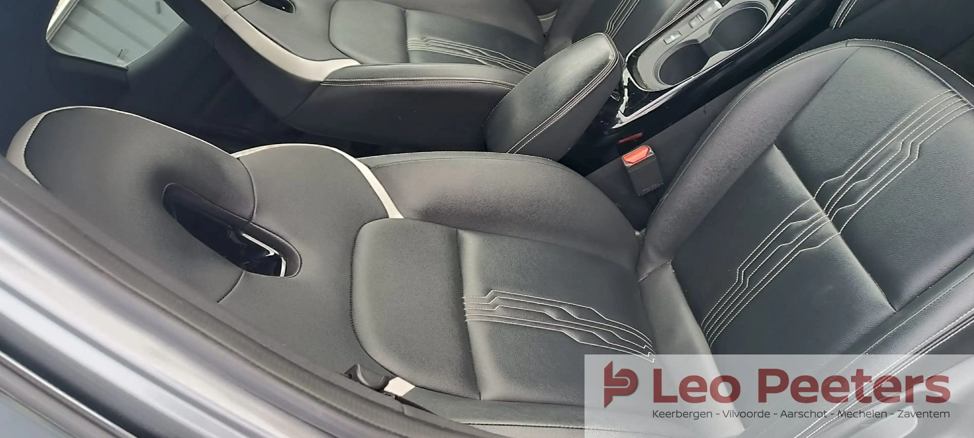Nissan Juke HYBRIDE Premiere Edition AMT — photo 8