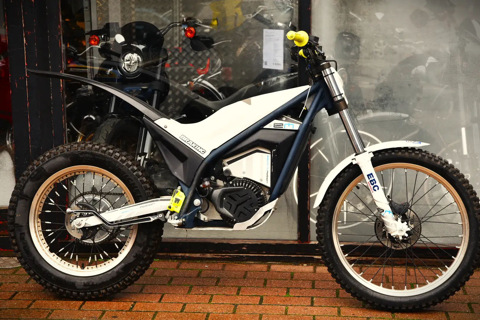 Electric Motion Escape EM5.7 ***MOTO VERTE*** Blanc - 2