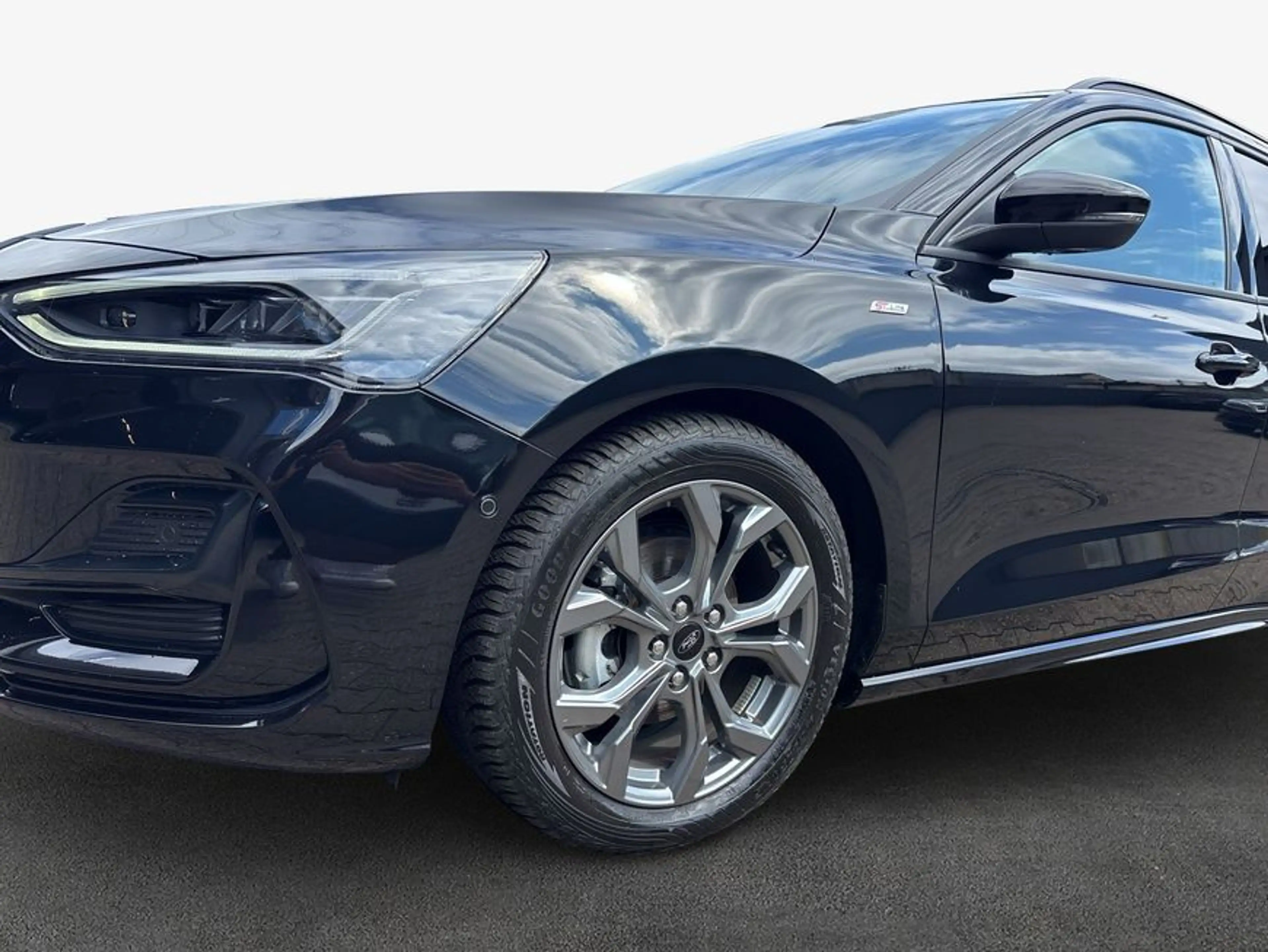 Ford Focus Turnier 1.0 EcoBoost Hybrid Aut. ST-LINE X — photo 6