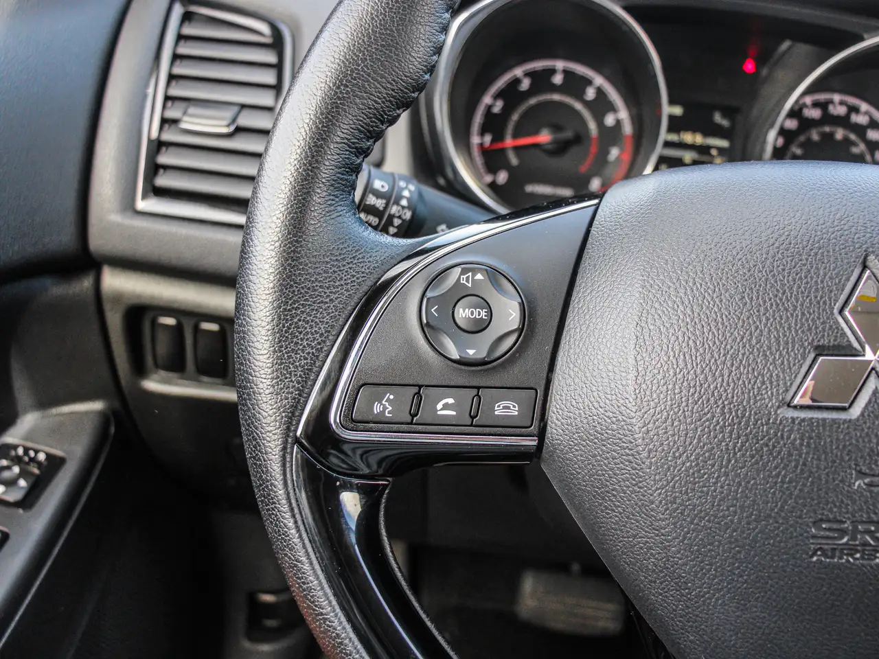 Mitsubishi RVR снимка Mitsubishi RVR