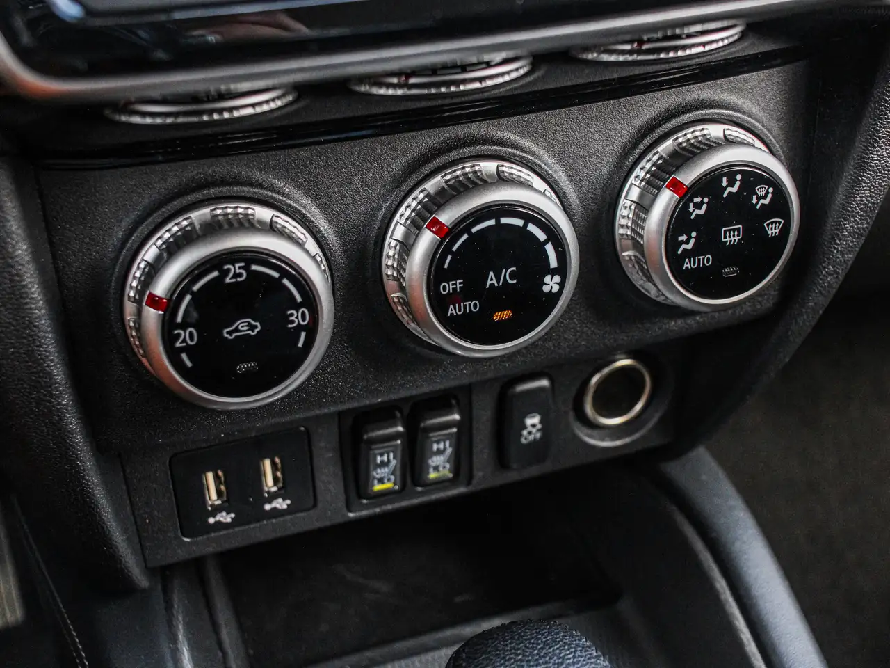 Mitsubishi RVR снимка Mitsubishi RVR