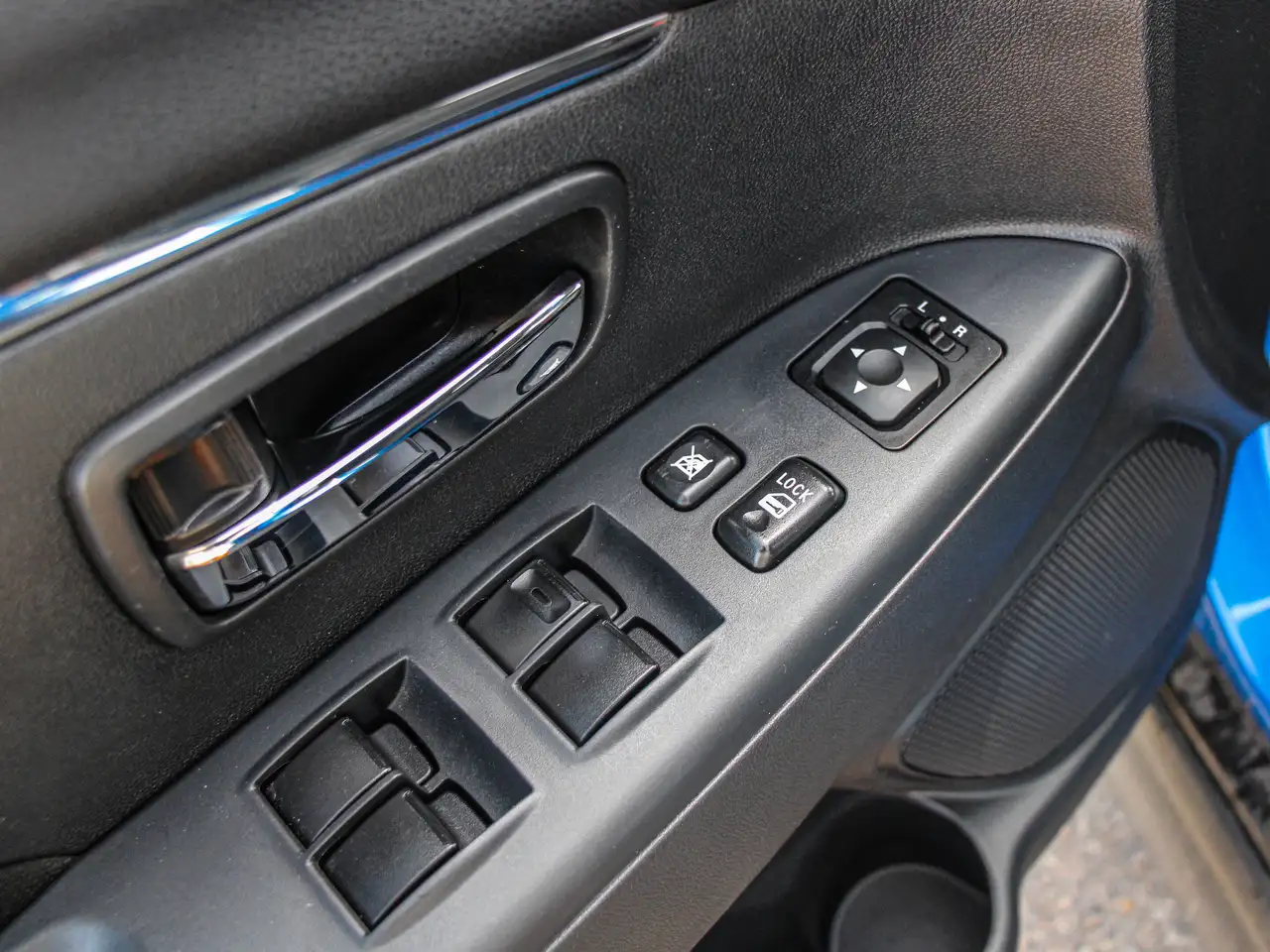 Mitsubishi RVR снимка Mitsubishi RVR