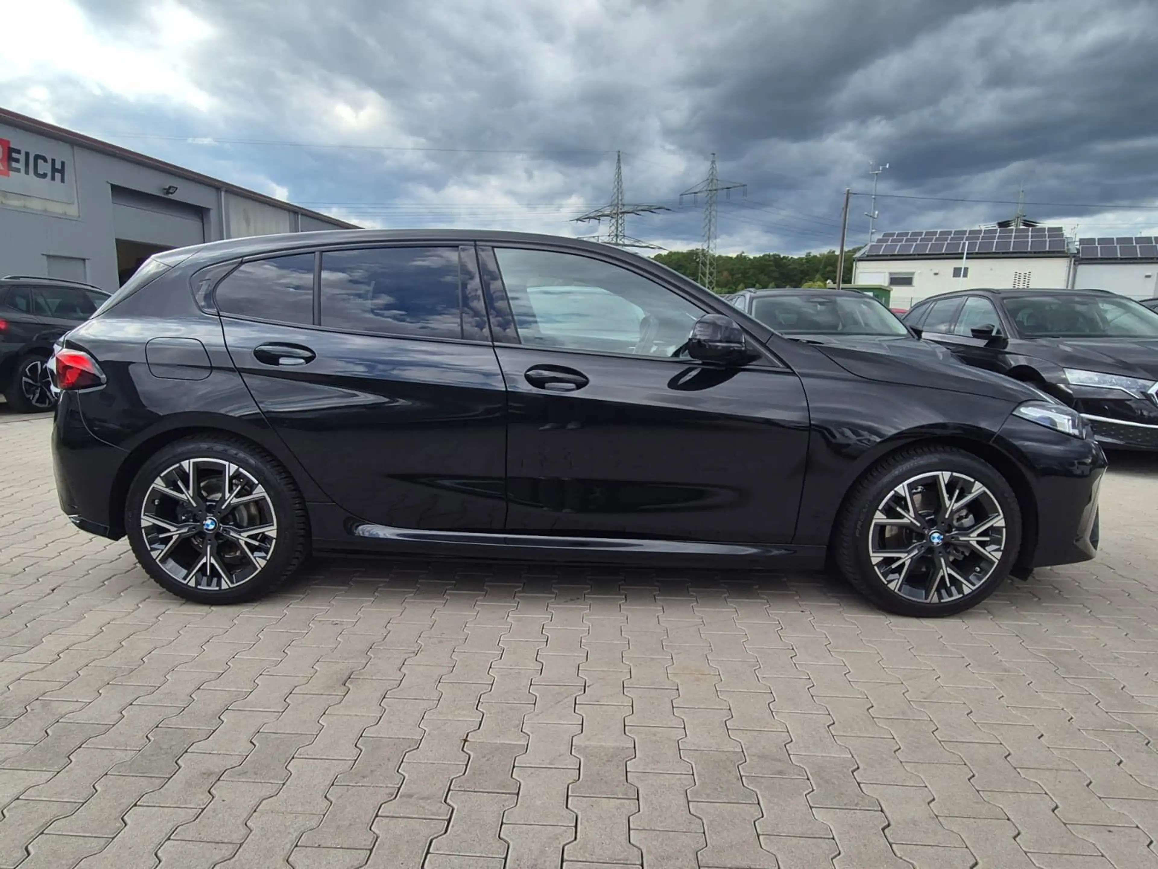 BMW 120 i M Sport Adaptiv LED*PANO*AHK*M Alcantara — photo 3