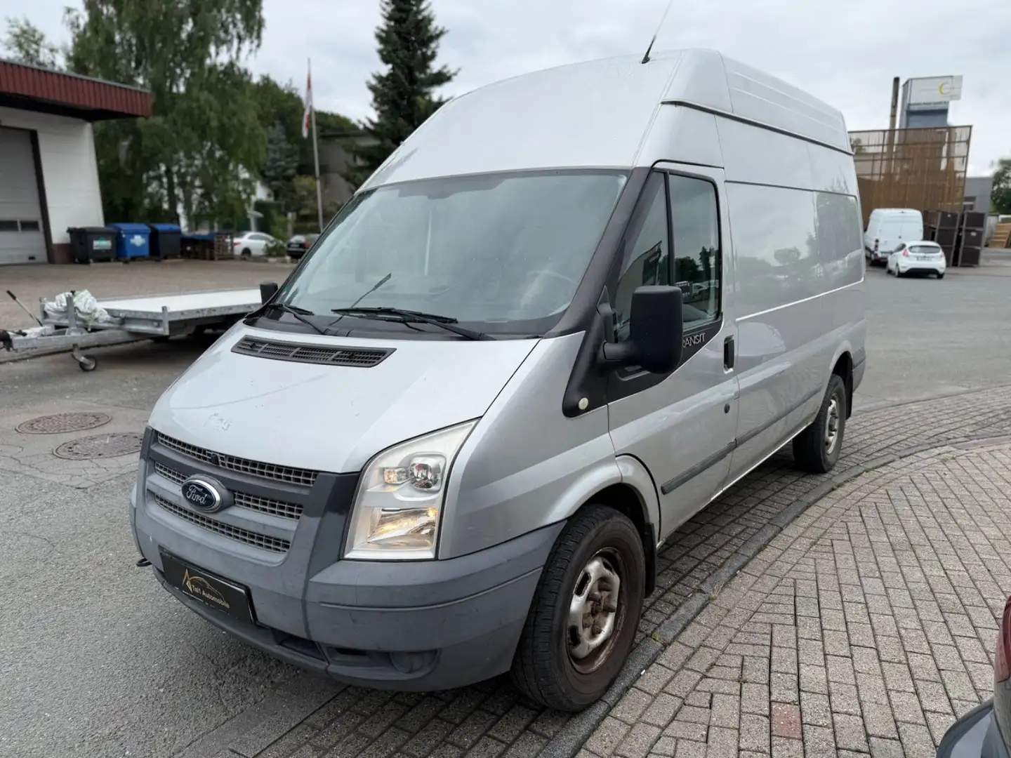 Ford Transit Kasten FT 350 M LKW Silber - 1