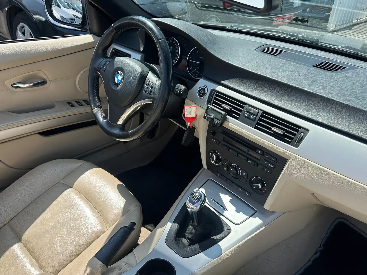 BMW 320 Cabriolet EURO 5 d 163 CH CUIR XENON Bleu - 2