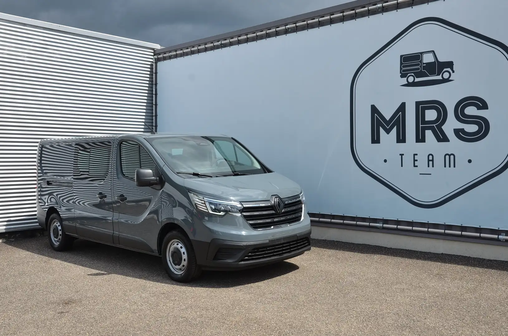 Renault Trafic 2.0DCI- L2- Automaat- Carplay- Nieuw- 27990+BTW Grijs - 1