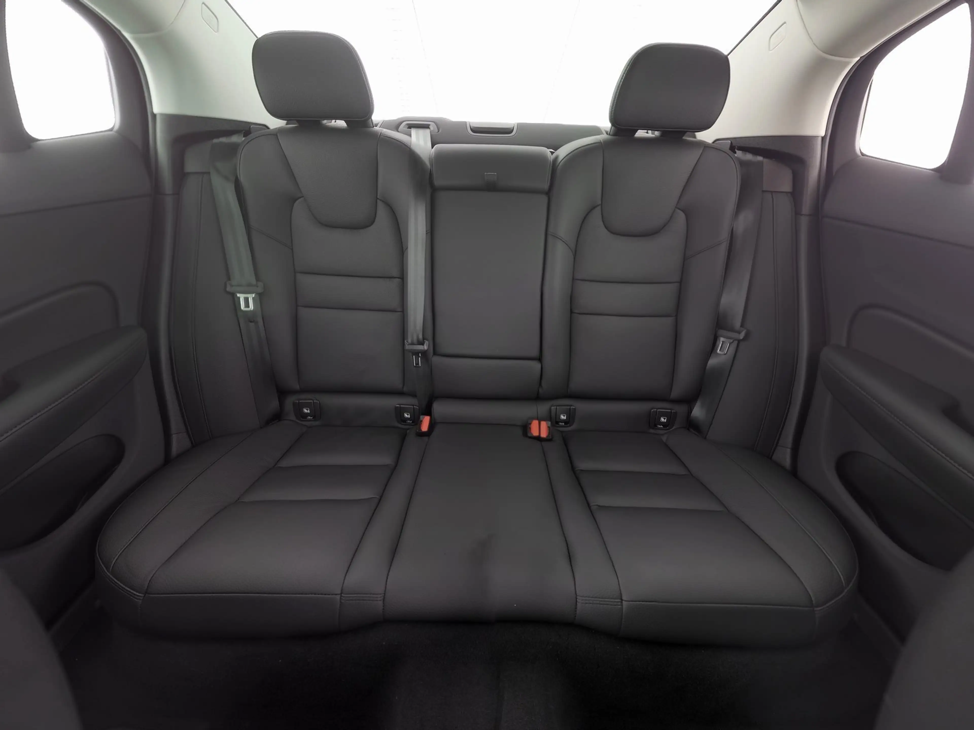 Volvo S60 B5 AWD Geartronic Ultimate Dark B&W-SOUND — photo 4