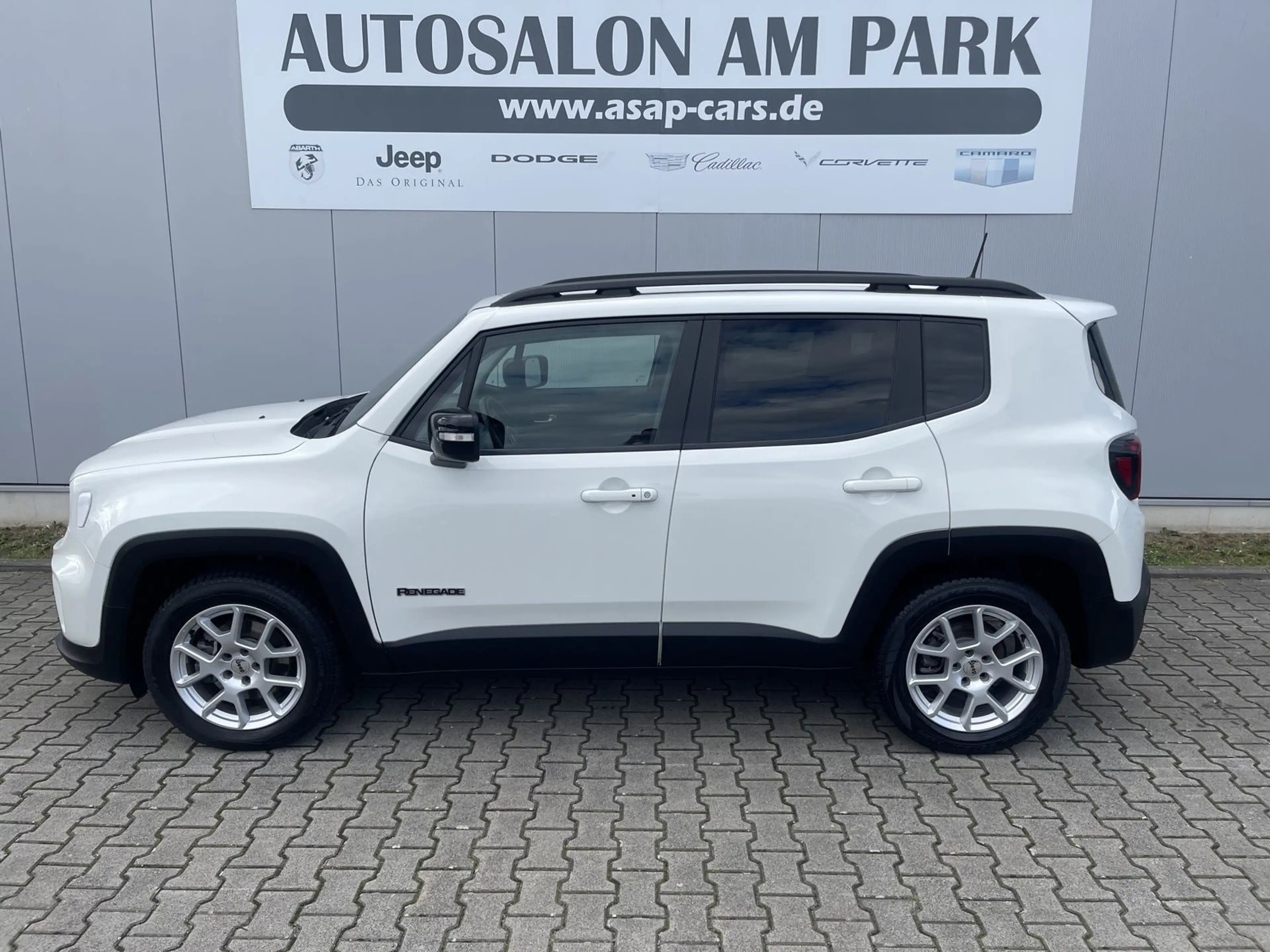 Jeep Renegade Limited 1,5 MHEV Mild Hybrid LED — photo 3