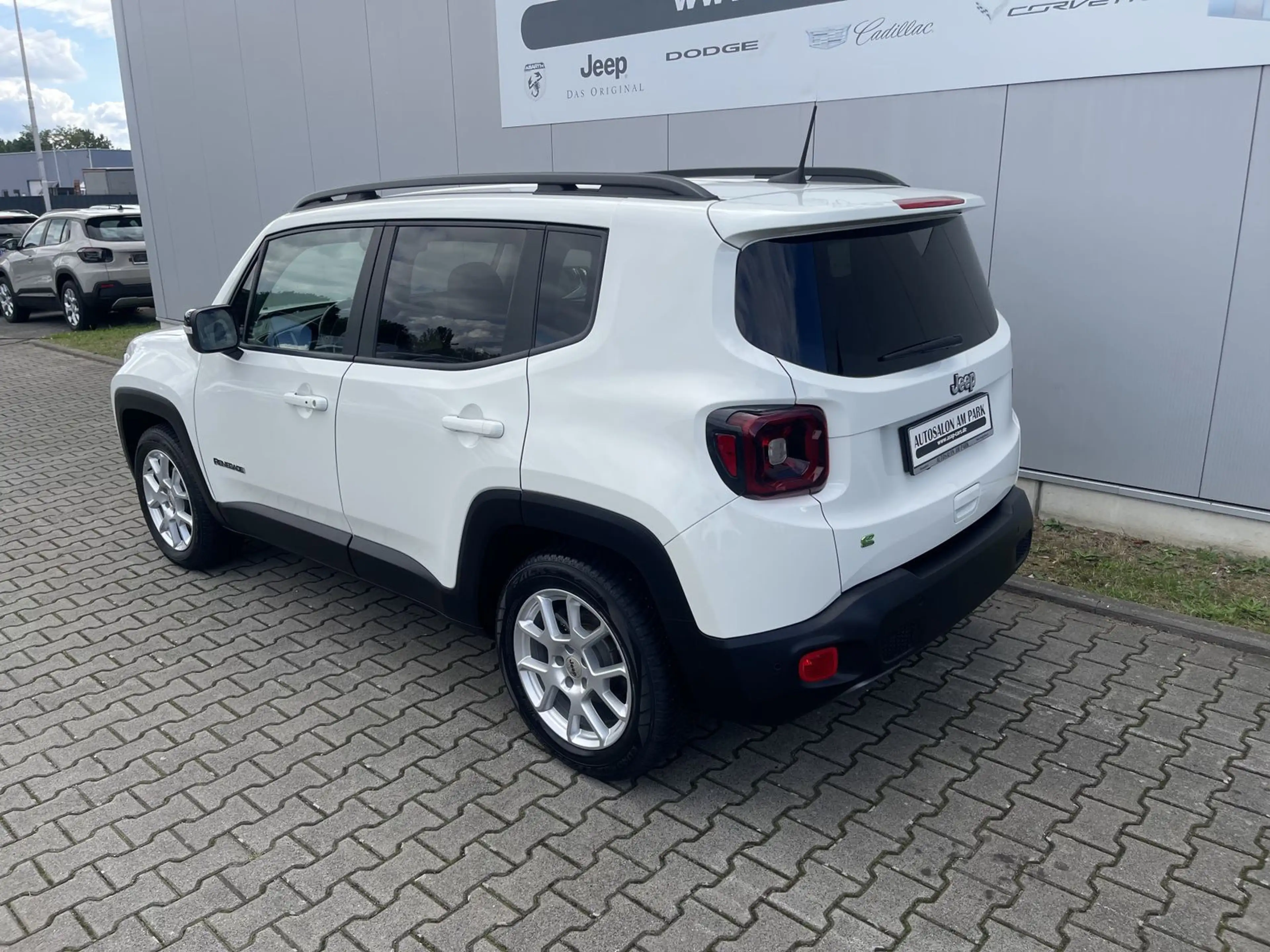 Jeep Renegade Limited 1,5 MHEV Mild Hybrid LED — photo 13