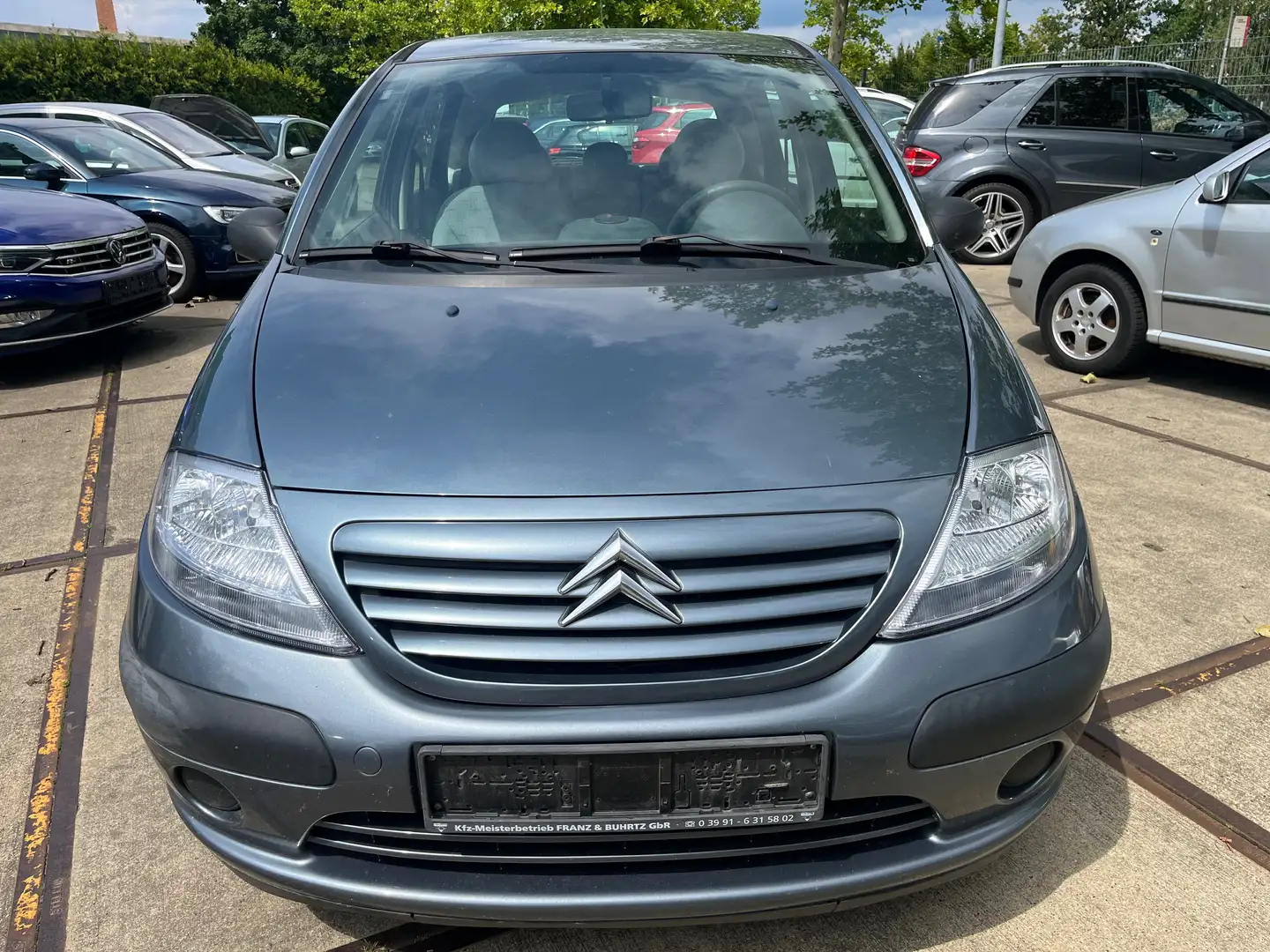 Citroen C3 1.4 Klima 5-Türer *kein Tüv* Grau - 2