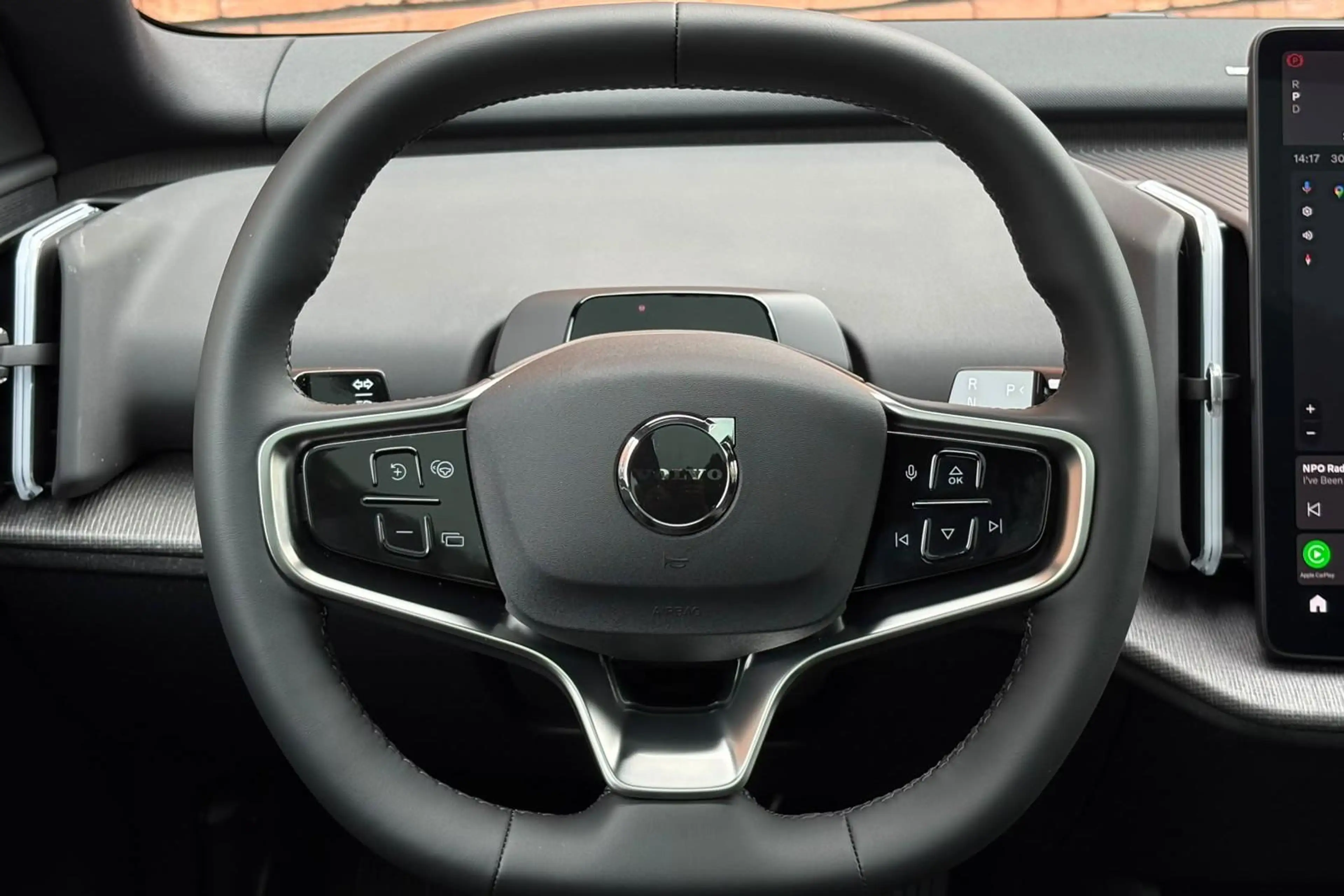 Volvo EX30 Black Edition P5 Long Range Plus Europa | Elektris — photo 6