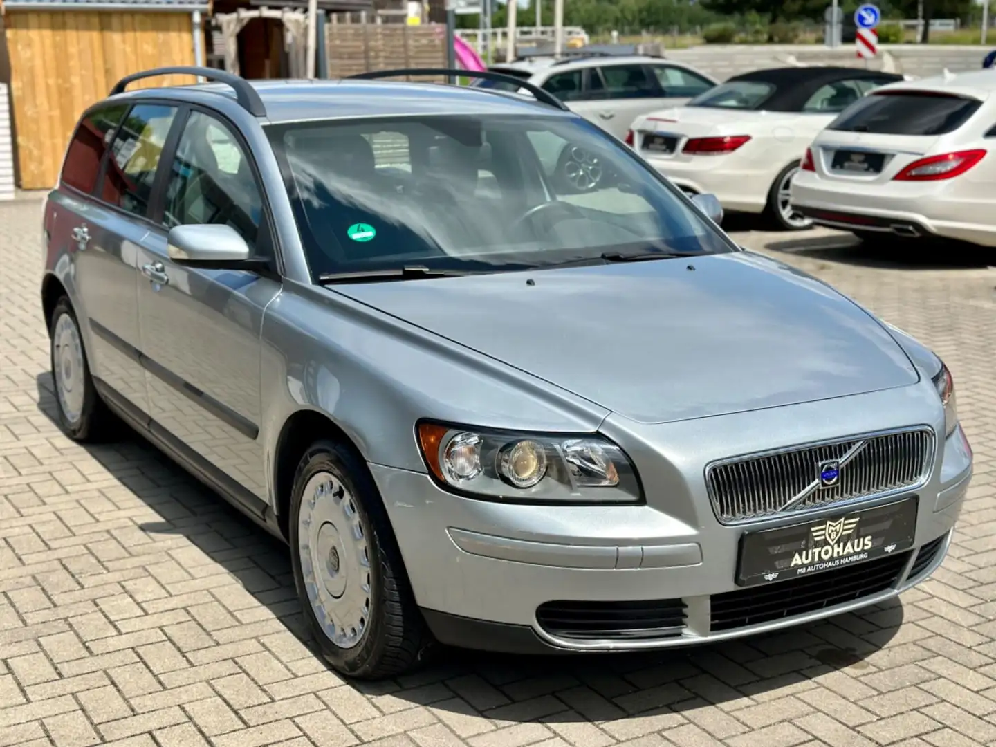 Volvo V50 Kombi 1.6 D Kinetic,Klima,AHK,TOP Срібний - 2