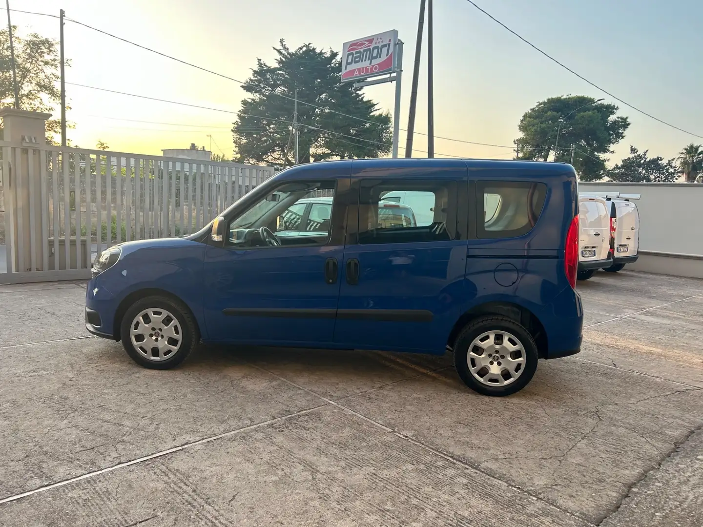 Fiat Doblo Doblò 1.6 MJT 120CV S&S Easy Bleu - 2