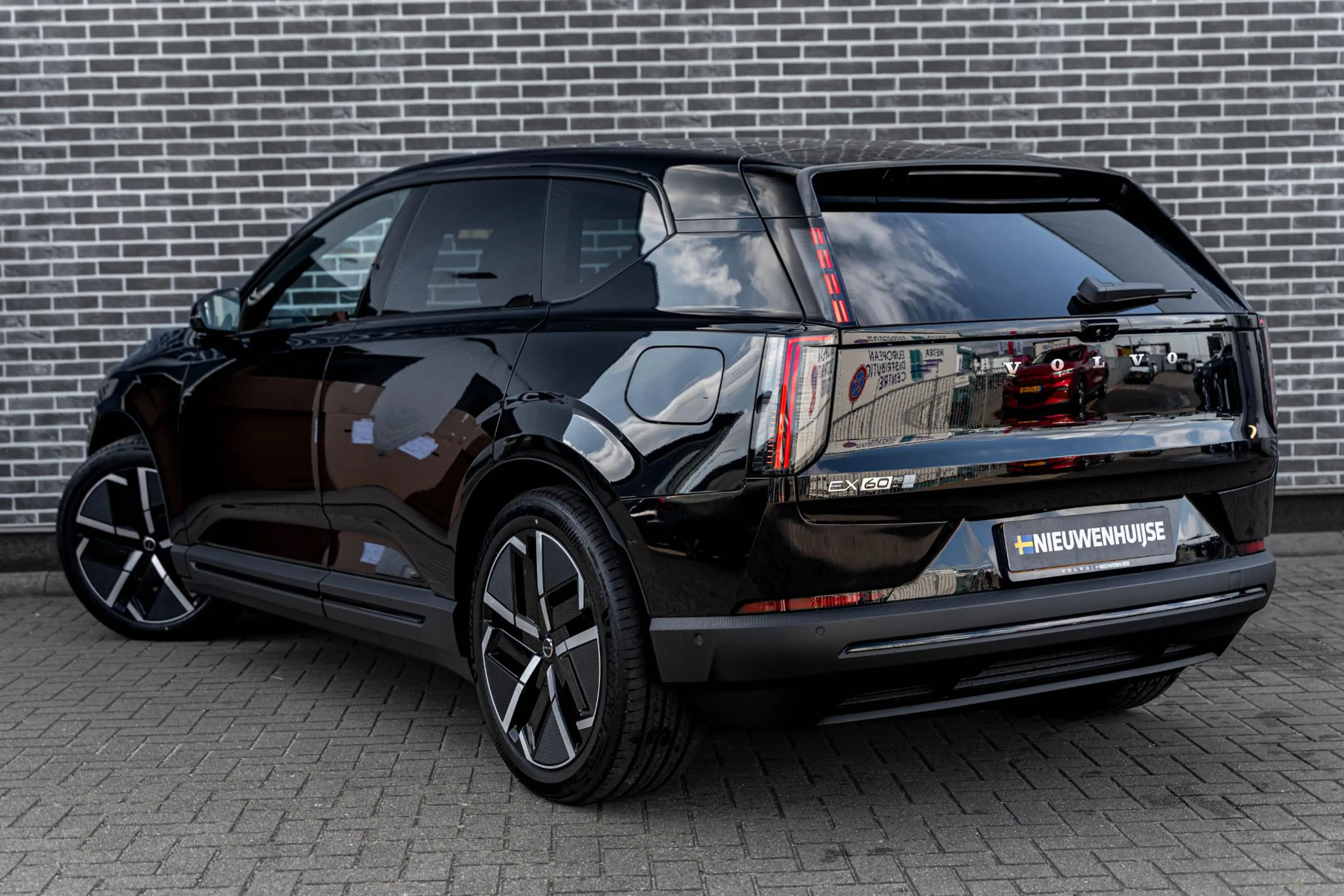 Volvo EX60 P10 AWD Ultra 95 kWh | 2.400 KG Trekgewicht | Goog — photo 2