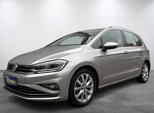 Volkswagen Golf Sportsvan Highline ACC Pano AHK Kamera Apple CarPlay LED