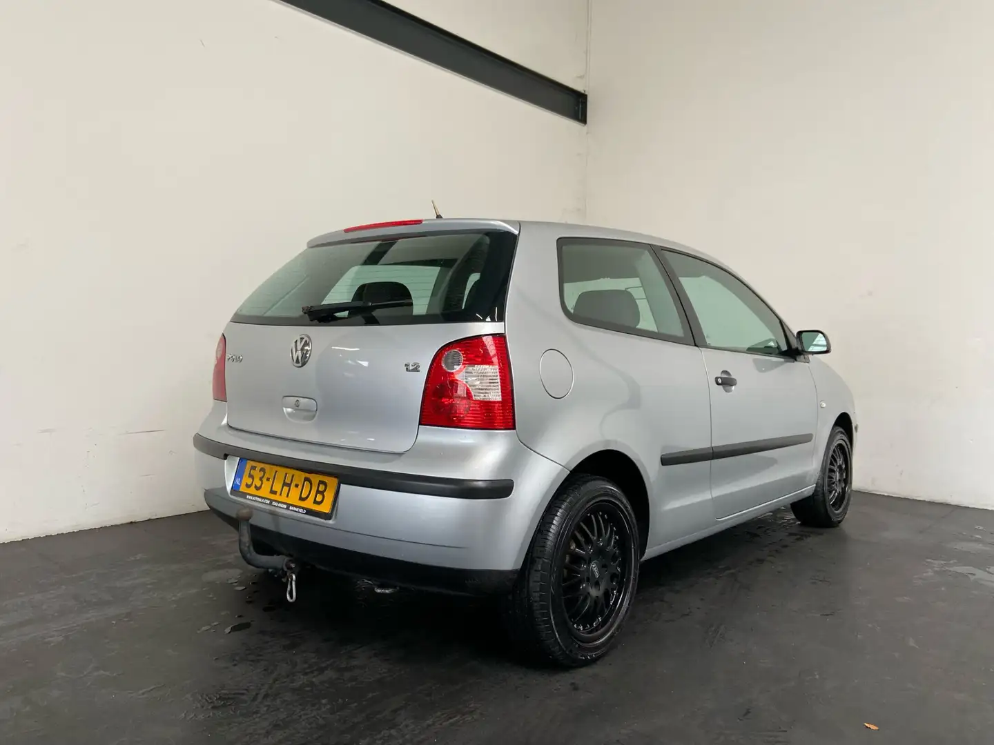 Volkswagen Polo 1.2-12V APK 04-2026! Šedá - 2
