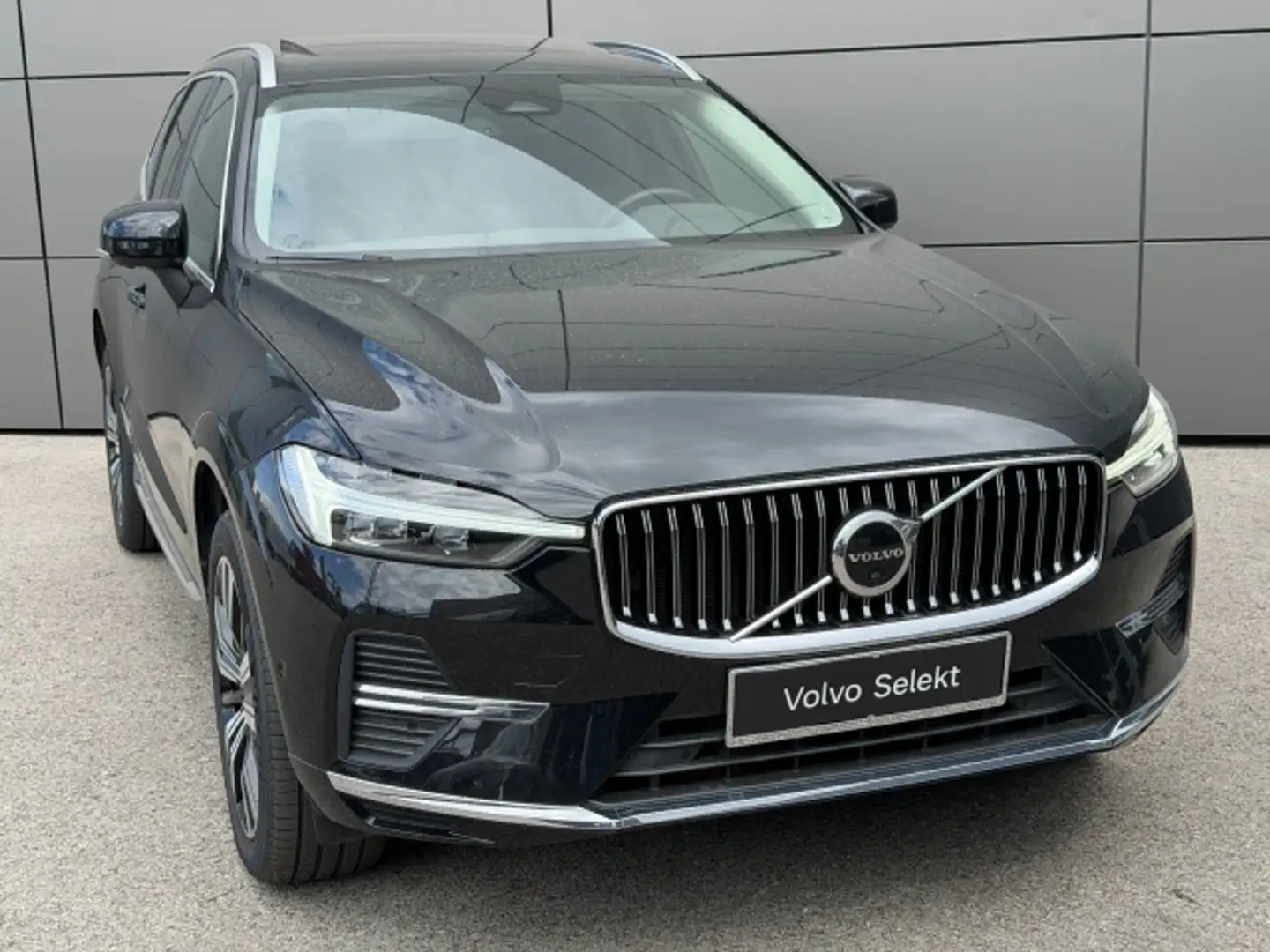 Volvo XC60 B4 Plus Bright Geartronic Schwarz - 2