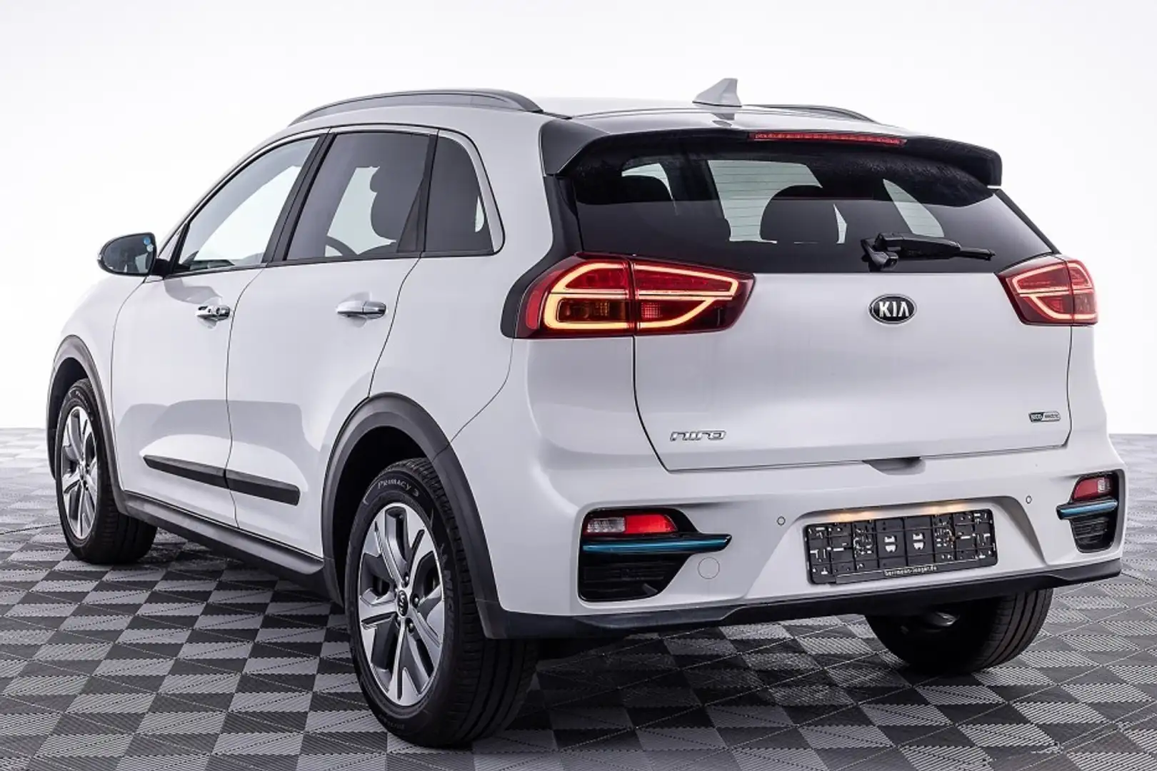 Kia e-Niro DynamicPlusLine 64 kWh | JBL Audio | 3 Fase | Half Blanc - 2