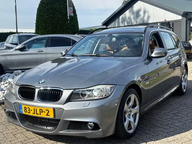 BMW 325 3-serie Touring 325xi Aut M-Pakket 2009 Youngtimer
