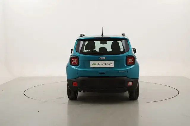 Jeep Renegade view 4