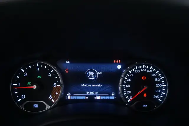 Jeep Renegade view 12