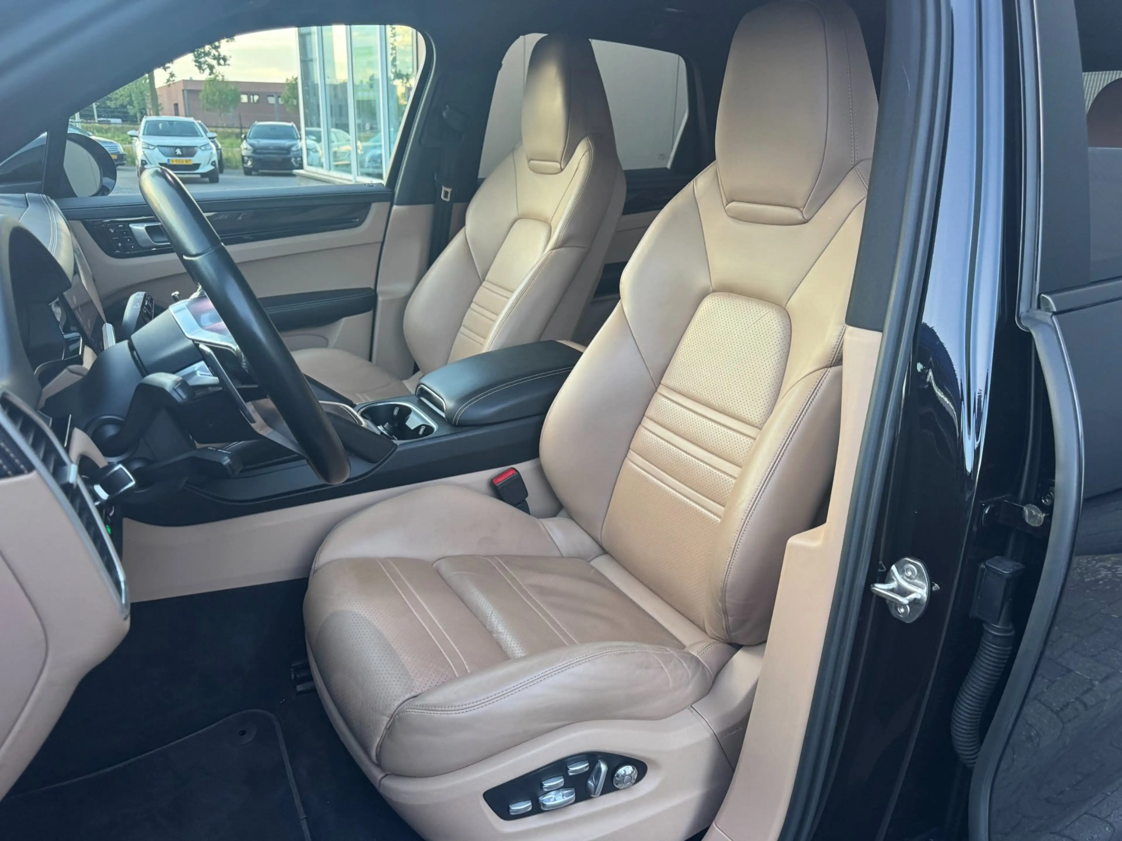 Porsche Cayenne 3.0 E-Hybrid 1e Eigenaar dealer onderhoud! Incl.bt — photo 14