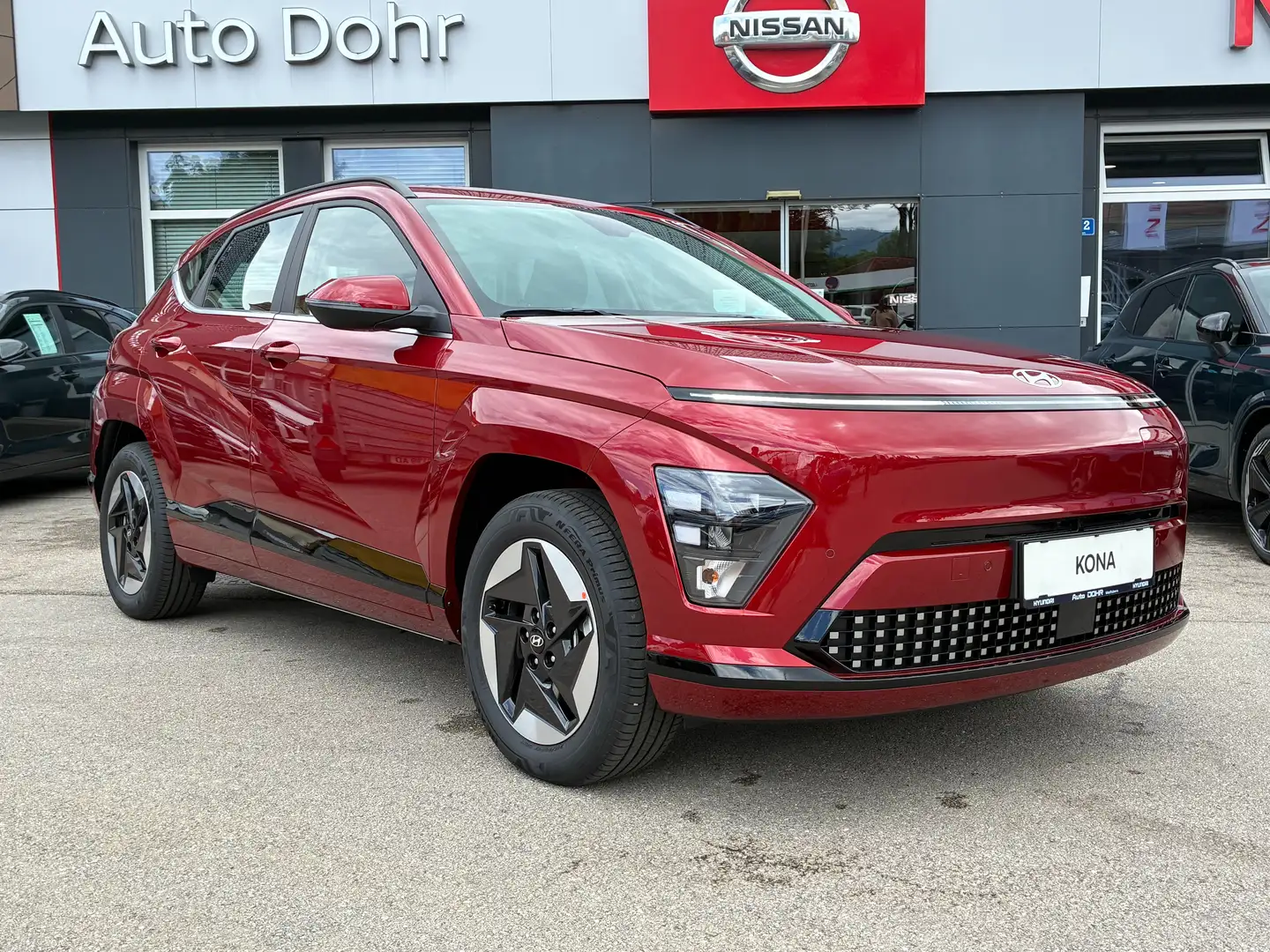 Hyundai KONA Kona Elektro 64,8kWh Smart Line ab € 34 050,-- Rot - 2