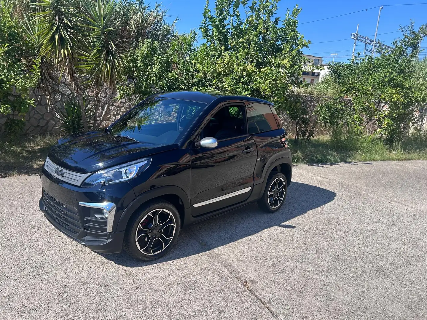 Ligier JS 60 SUV EXTREME Schwarz - 1